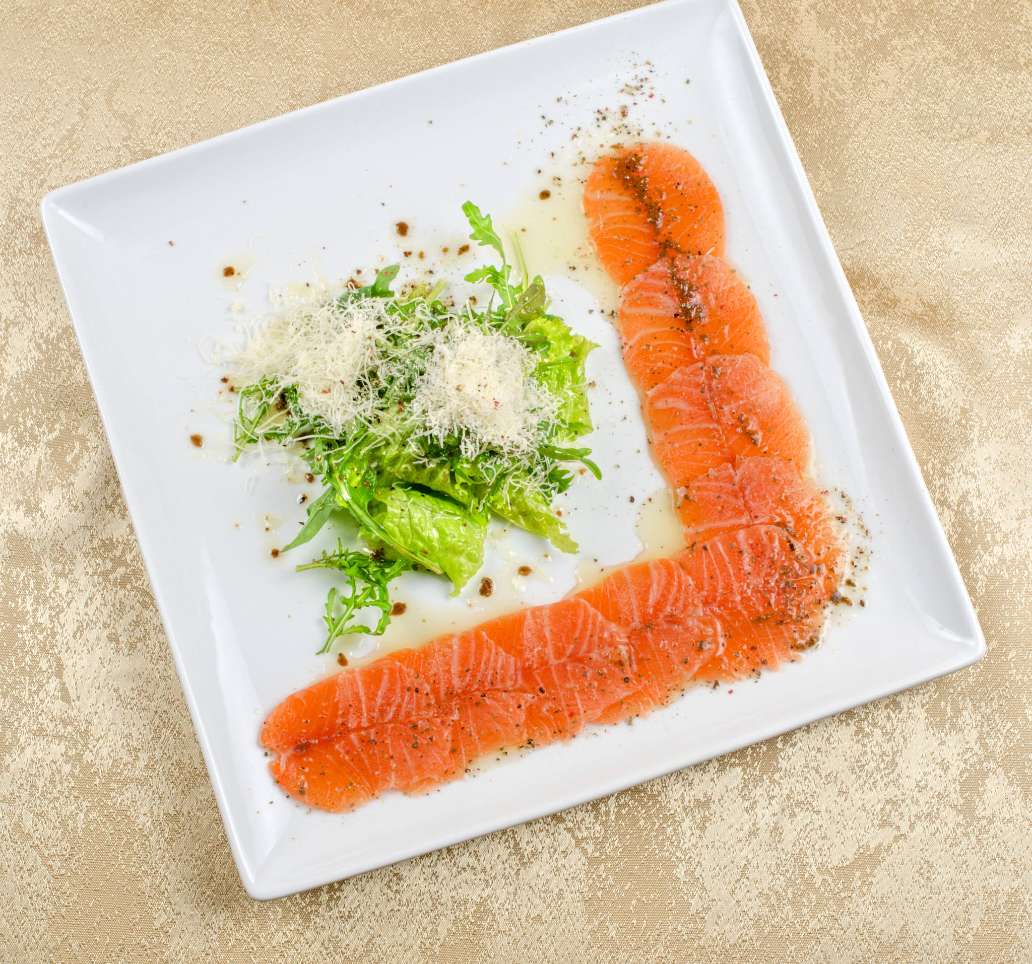 Nikon D7000 + Nikon AF Nikkor 35mm F2D sample photo. Fish carpaccio with salad photography