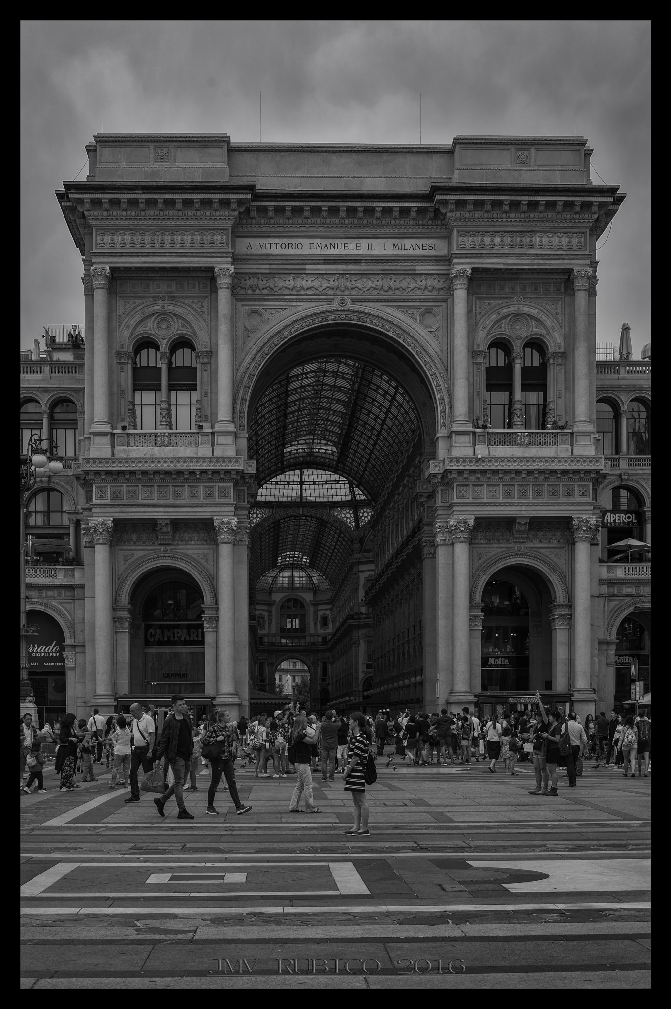 Nikon D4 + Nikon AF-S Nikkor 50mm F1.8G sample photo. Bw photography