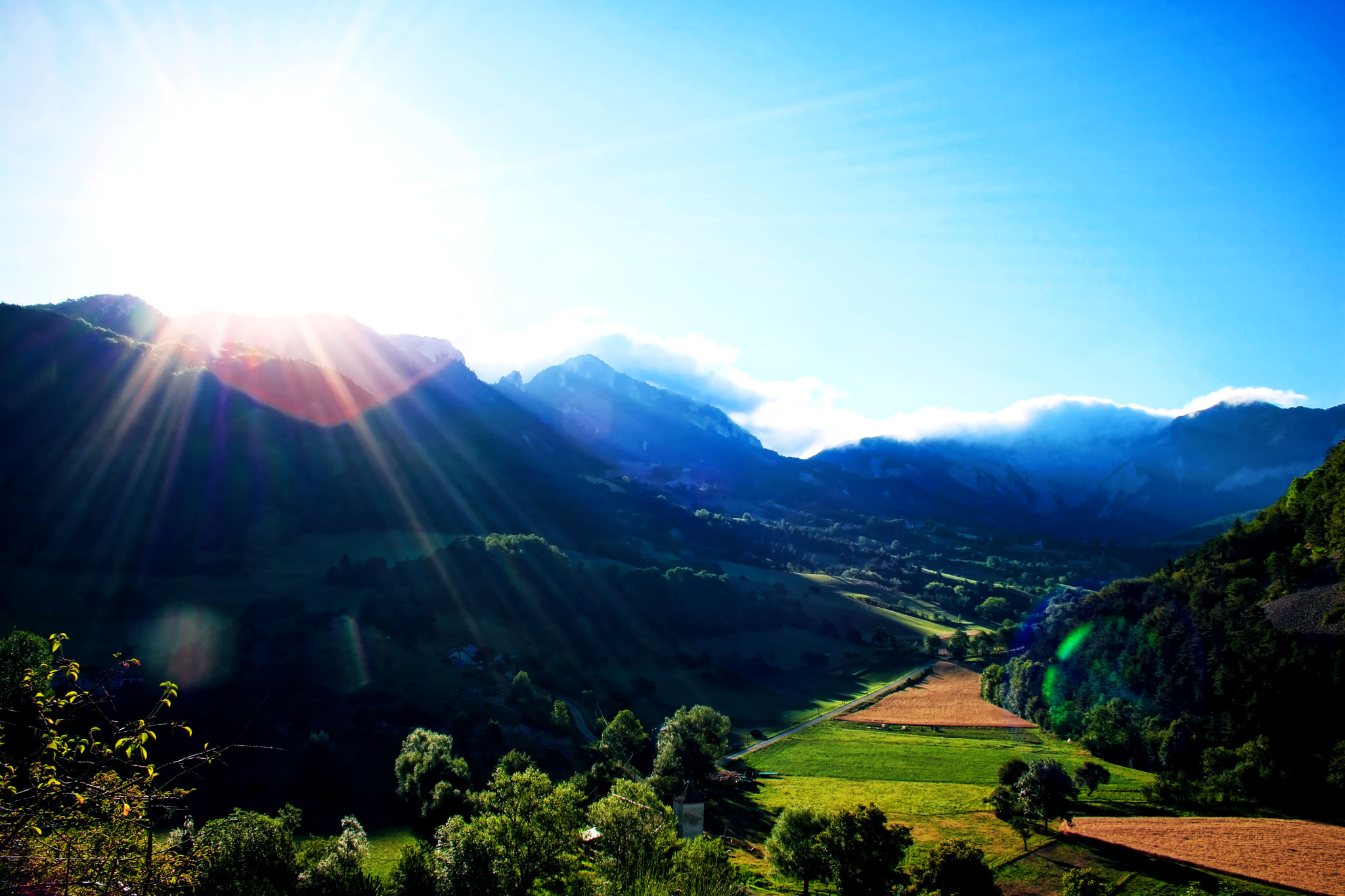 Canon EF-S 18-55mm F3.5-5.6 II sample photo. ~ paysage montagneux ~ photography