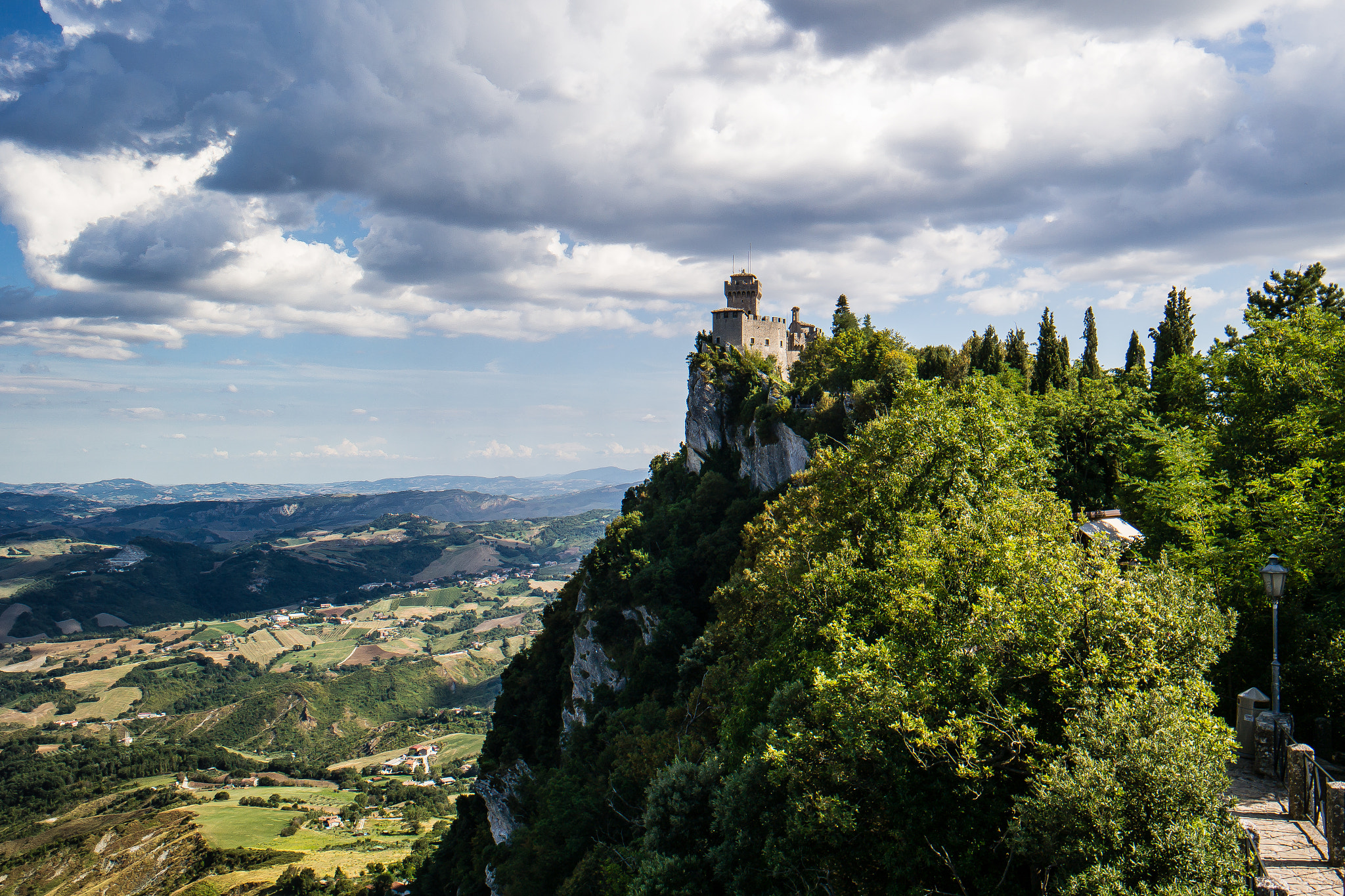 Samsung NX 20-50mm F3.5-5.6 ED sample photo. San marino photography