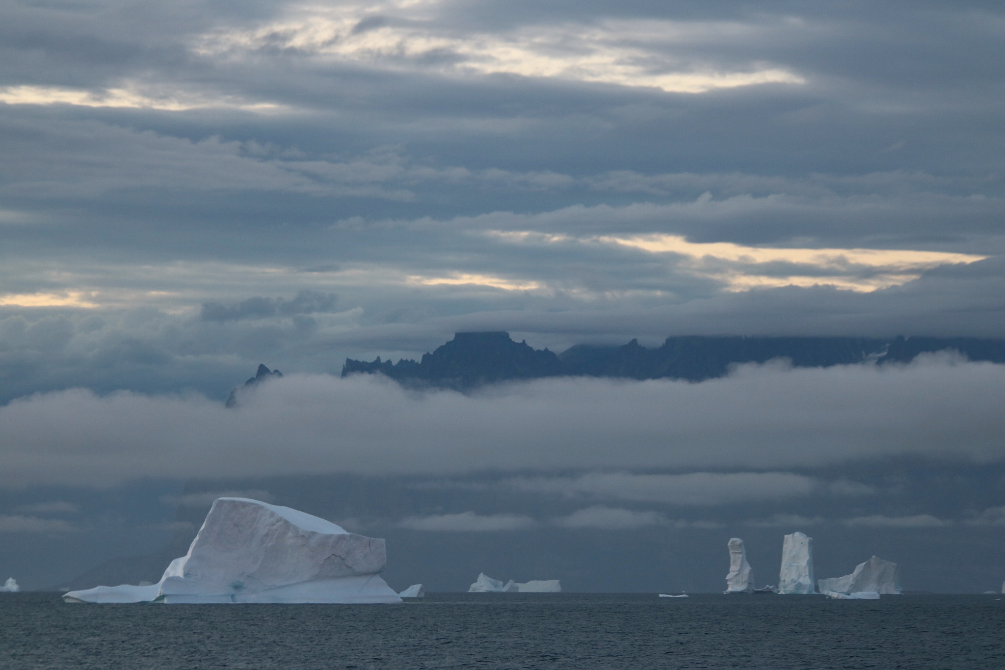 Canon EF 70-300mm F4-5.6 IS USM sample photo. Icebergs at sunset photography