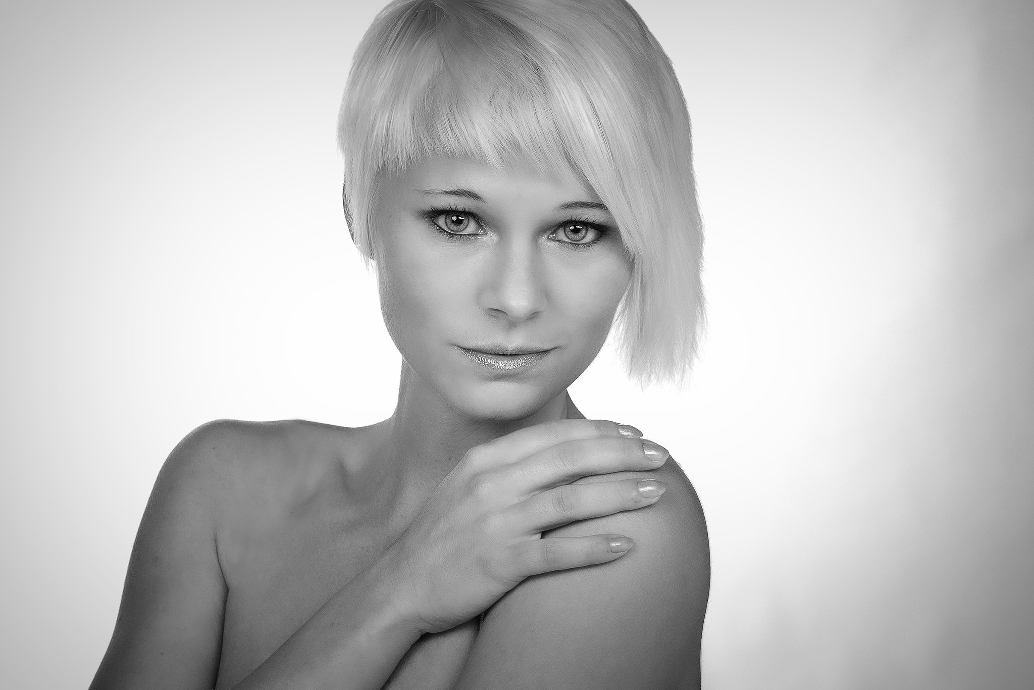 Panasonic Lumix DMC-GH2 + Olympus M.Zuiko Digital 45mm F1.8 sample photo. Blonde beauty photography