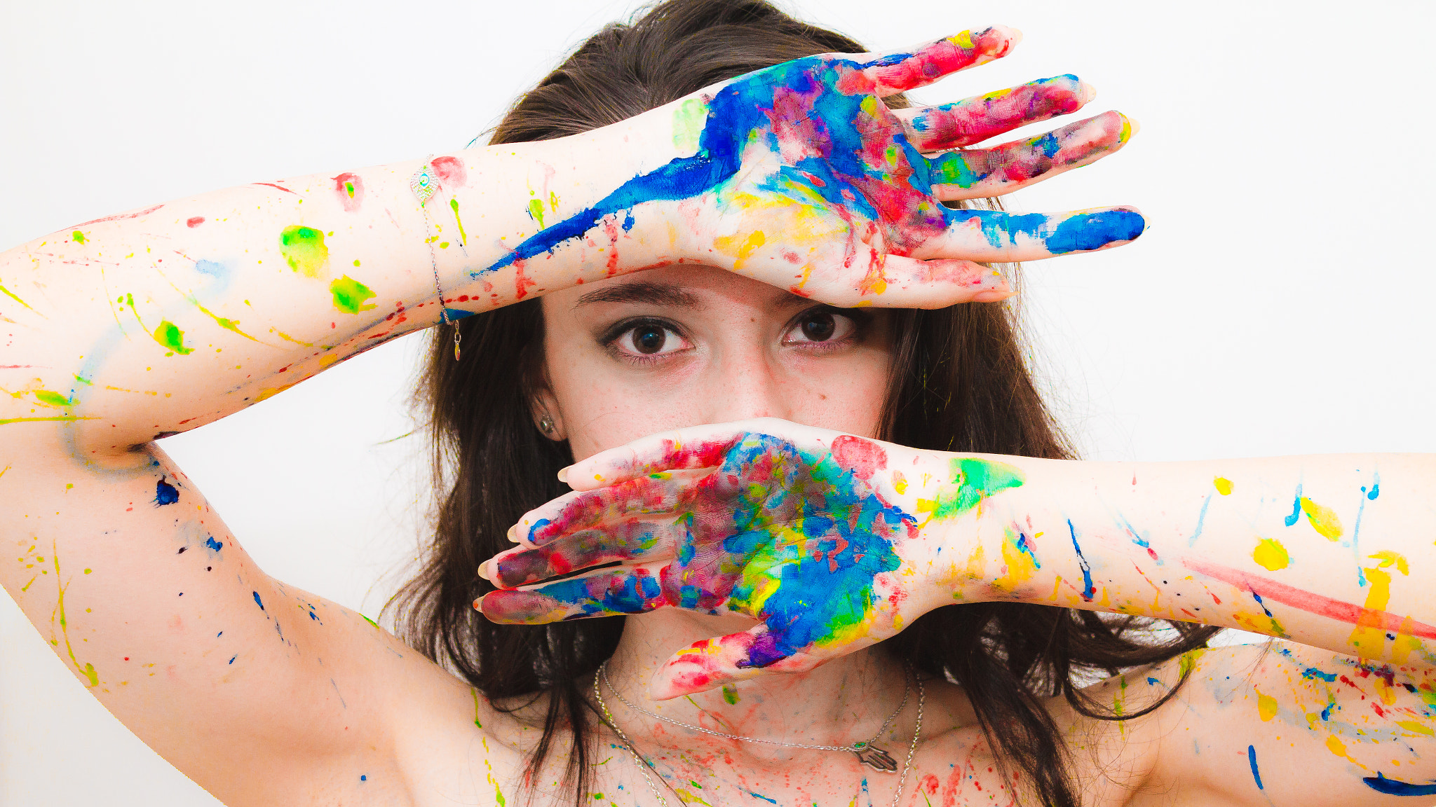 Canon EF-S 18-55mm F3.5-5.6 III sample photo. Painted hands photography