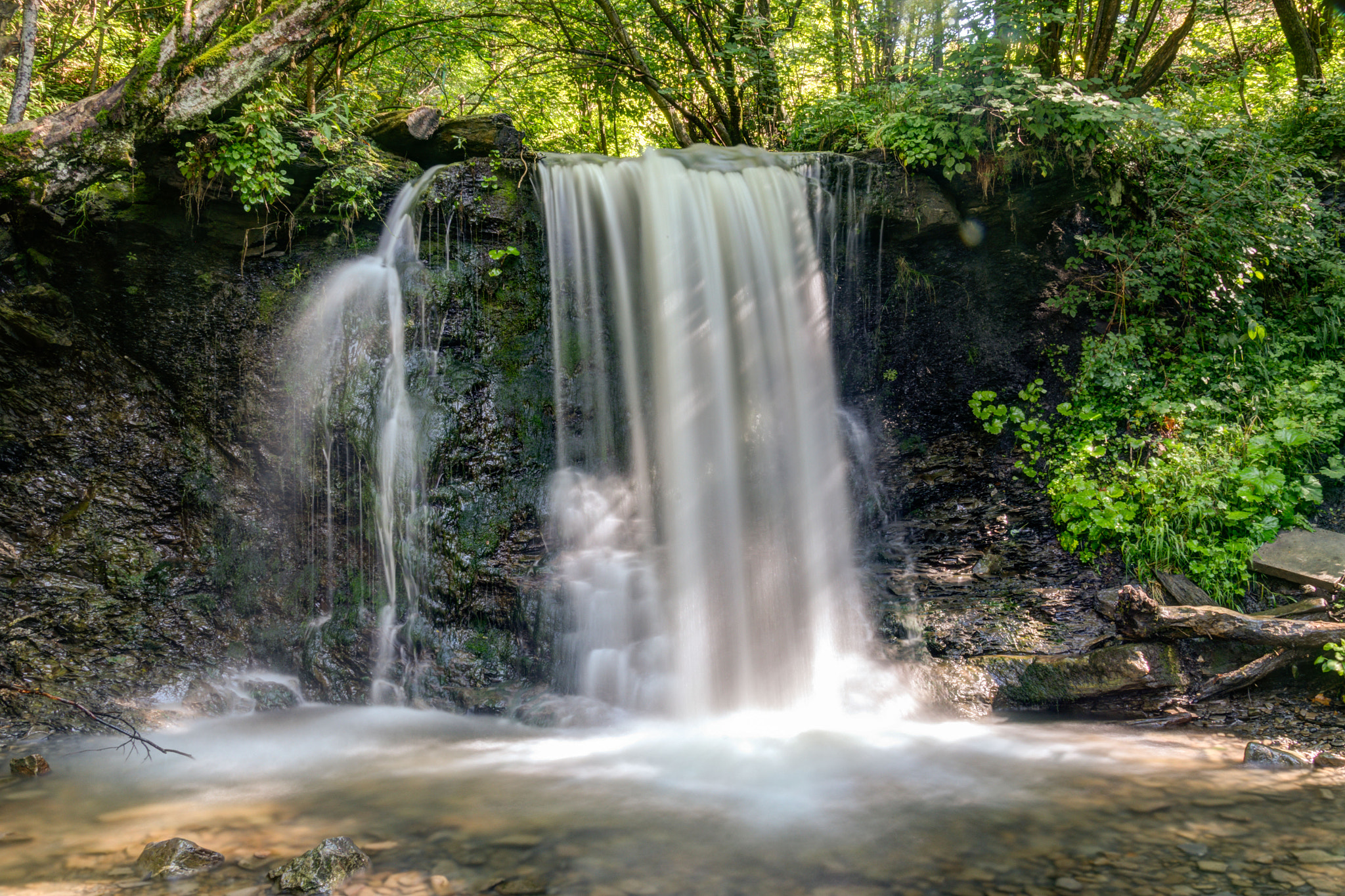 Pentax smc DA* 16-50mm F2.8 ED AL (IF) SDM sample photo. Waterfall photography