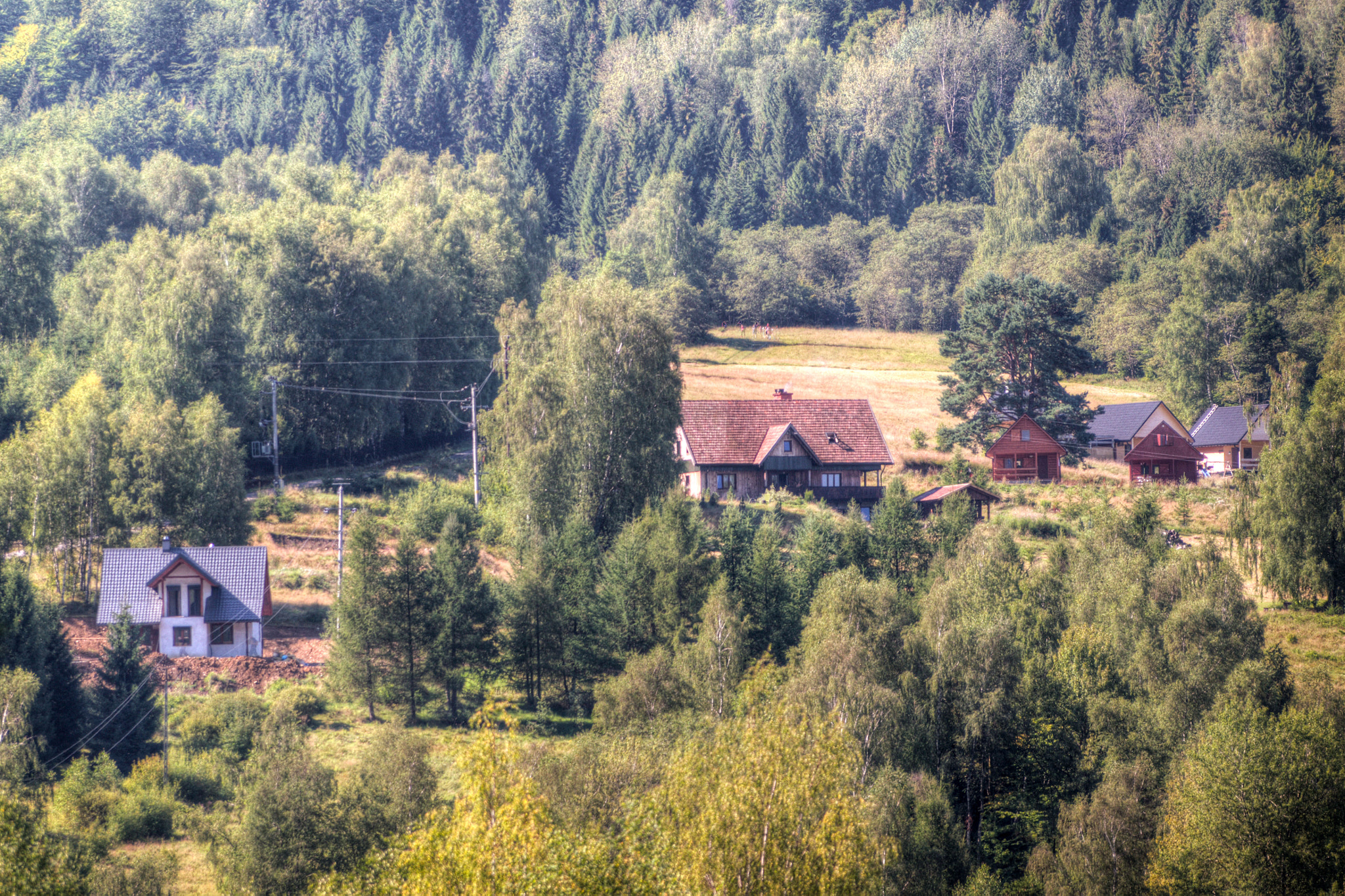 Pentax K-5 + Pentax smc DA* 60-250mm F4.0 ED (IF) SDM sample photo. Mountain cottages photography