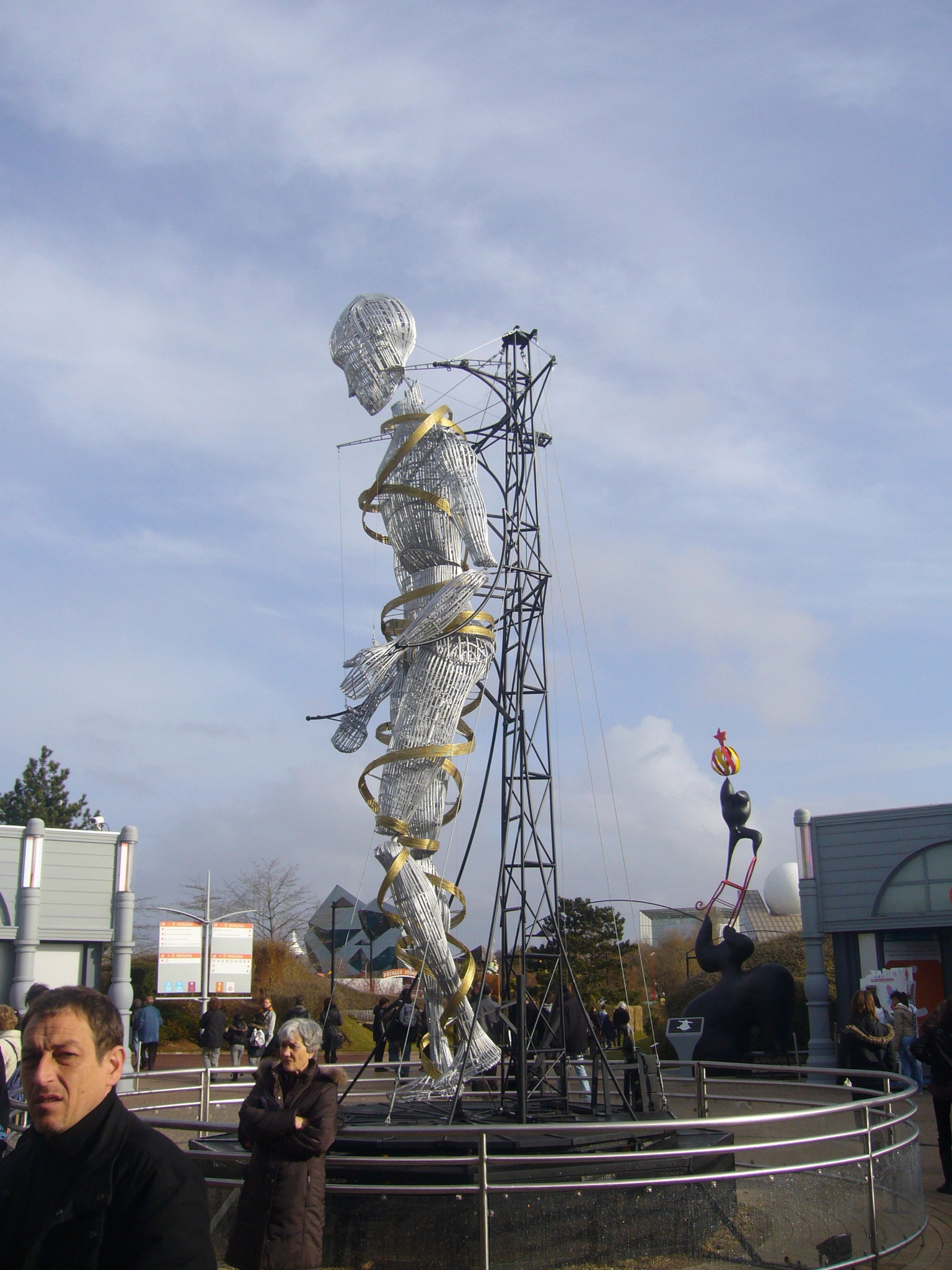 Panasonic DMC-FX9 sample photo. Poitiers  futuroscope dance with the future photography