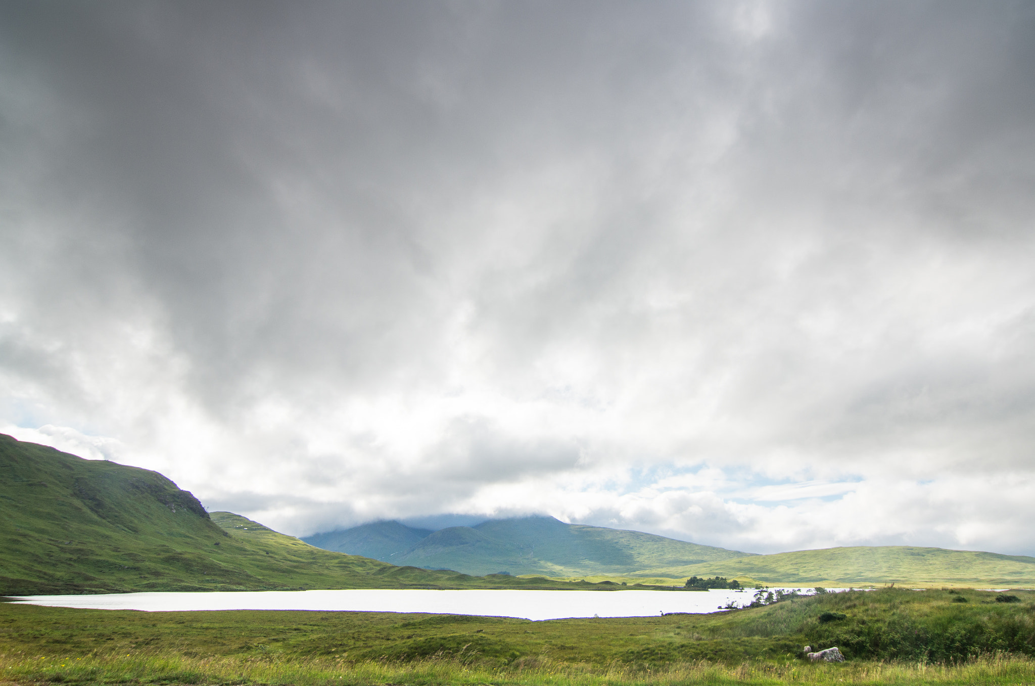 Pentax K-5 II + Pentax smc DA 12-24mm F4.0 ED AL (IF) sample photo. Clouds and lake photography