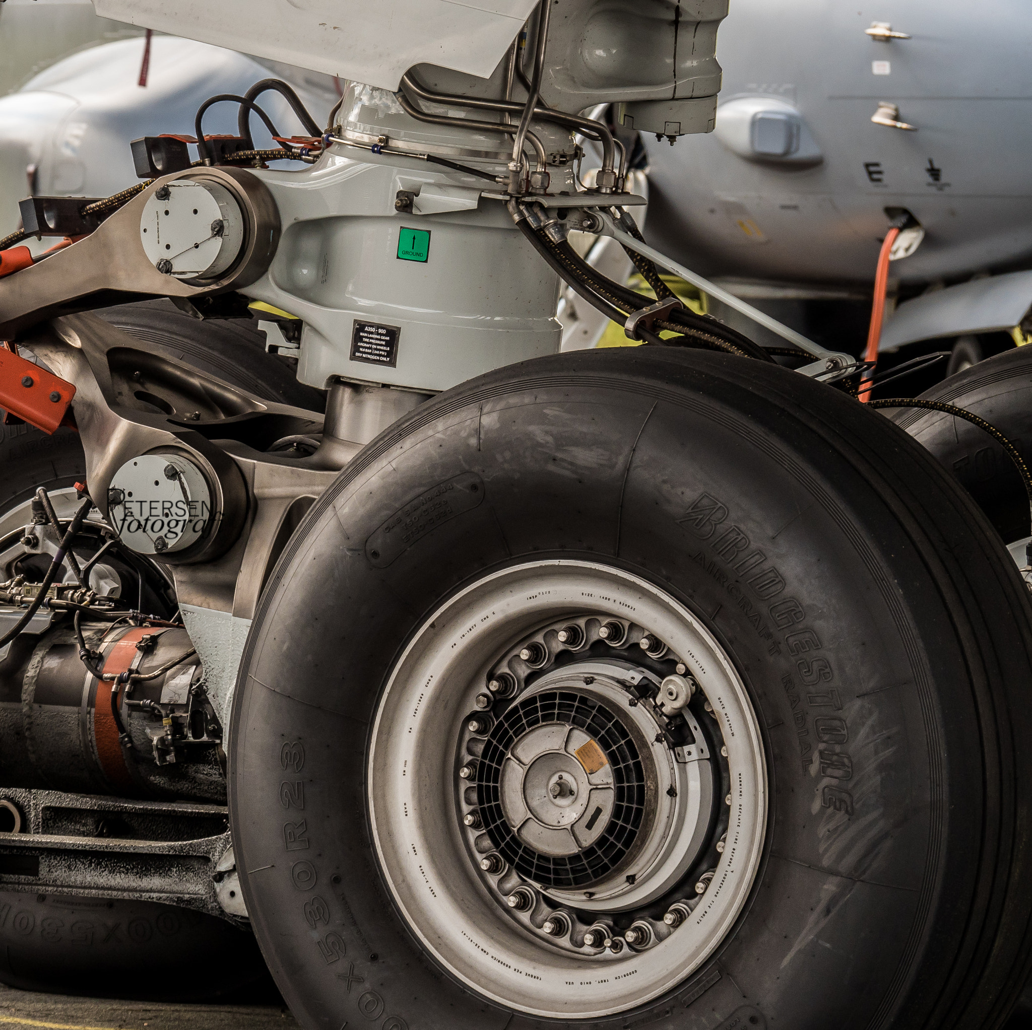Panasonic Lumix DMC-GH4 sample photo. Landing gear photography