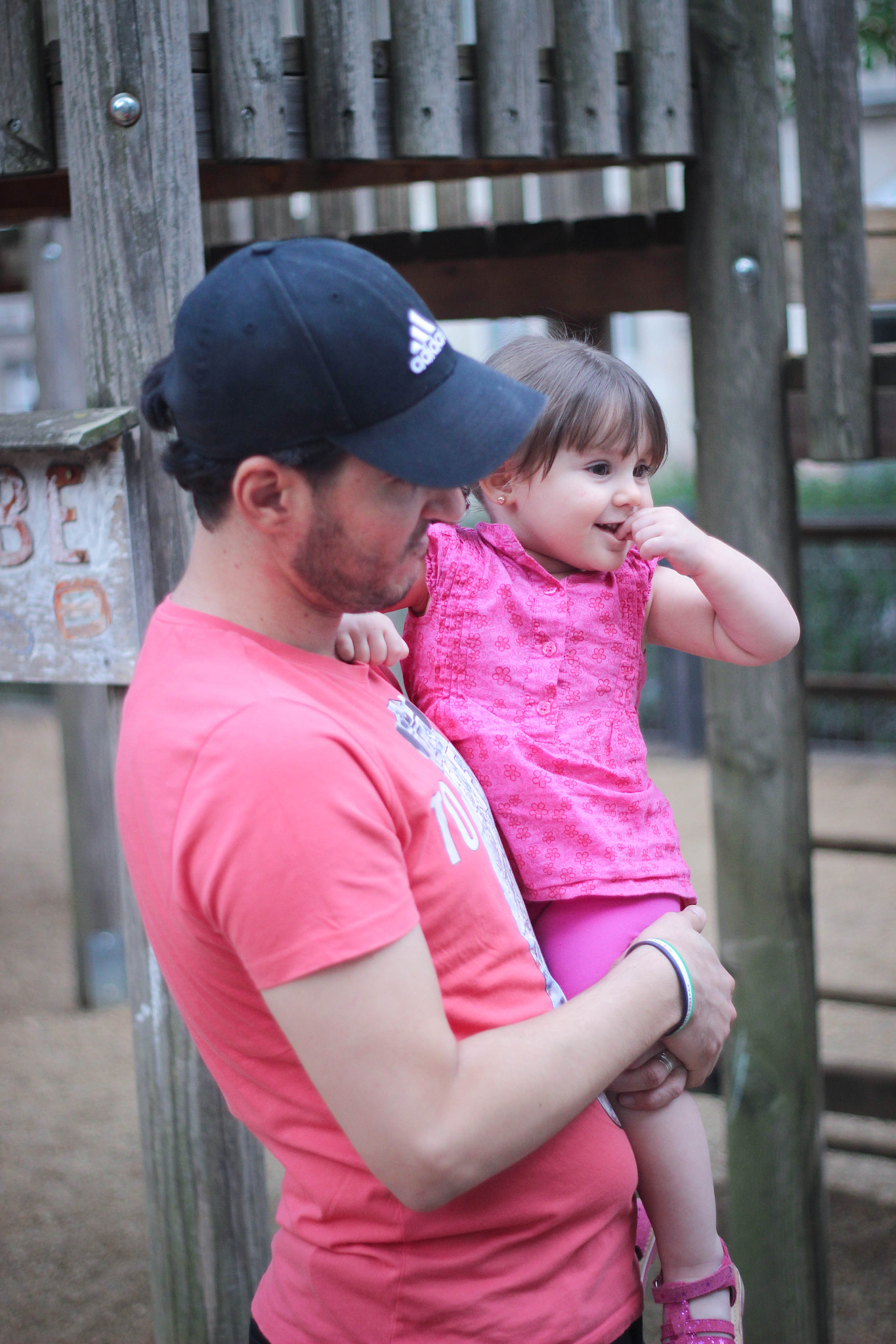 Canon EOS 600D (Rebel EOS T3i / EOS Kiss X5) + Canon EF 50mm f/1.8 sample photo. Randa photography