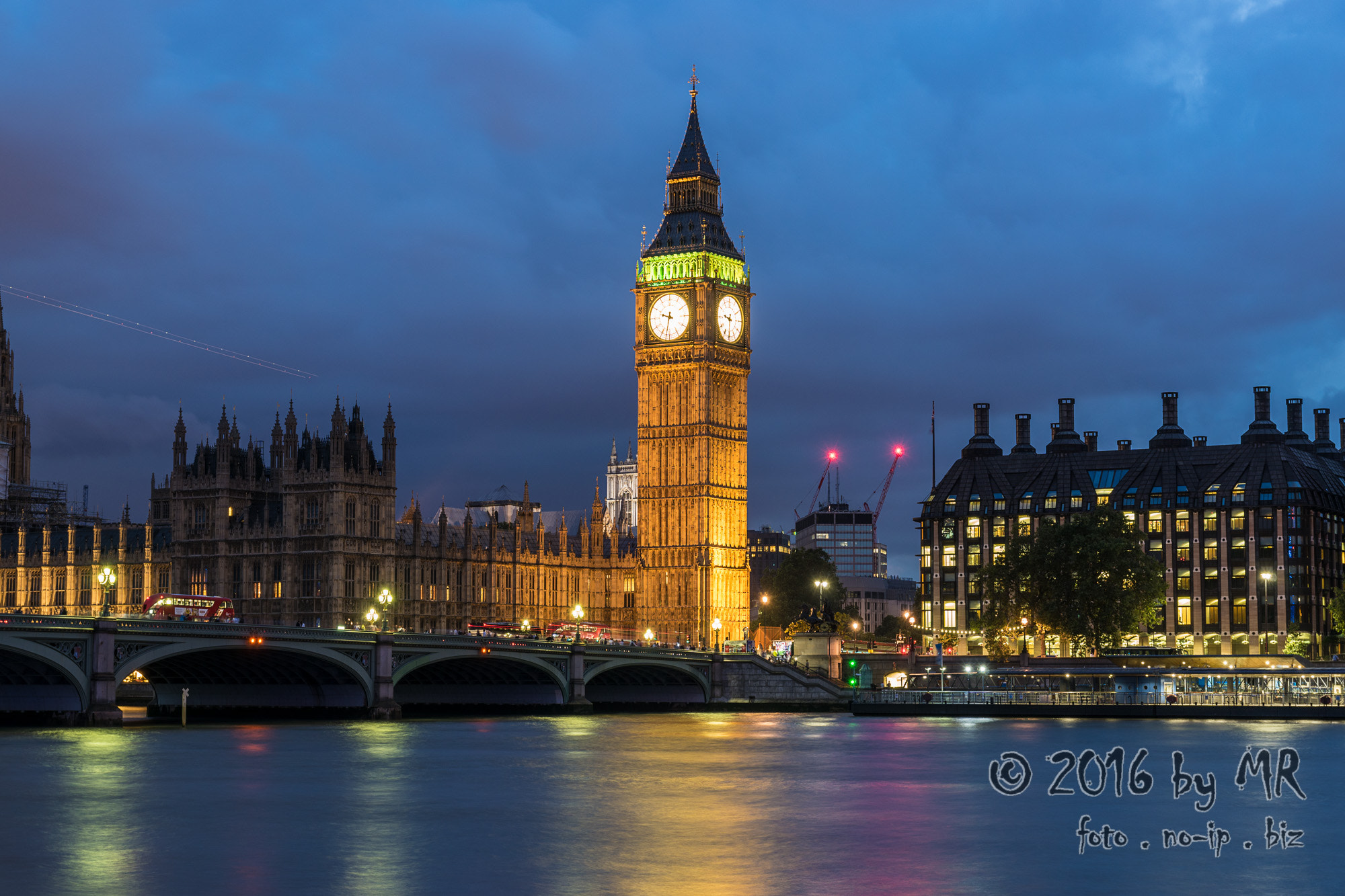 Sigma 17-70mm F2.8-4 DC Macro HSM sample photo. Bigben bei nacht photography