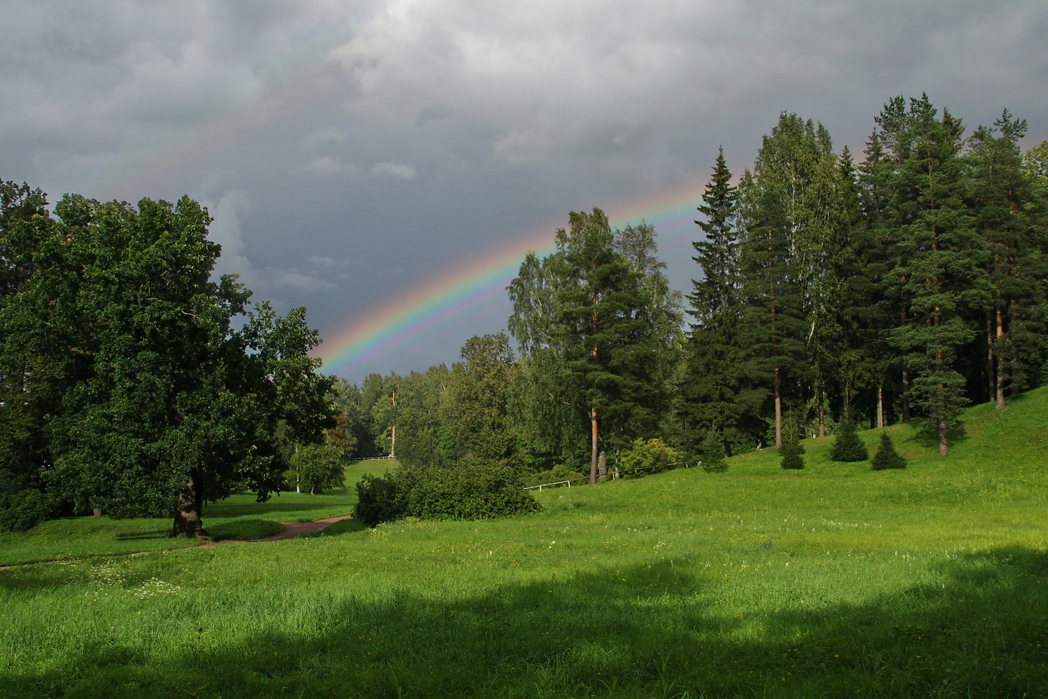 Canon EOS 1000D (EOS Digital Rebel XS / EOS Kiss F) sample photo. Rainbow photography