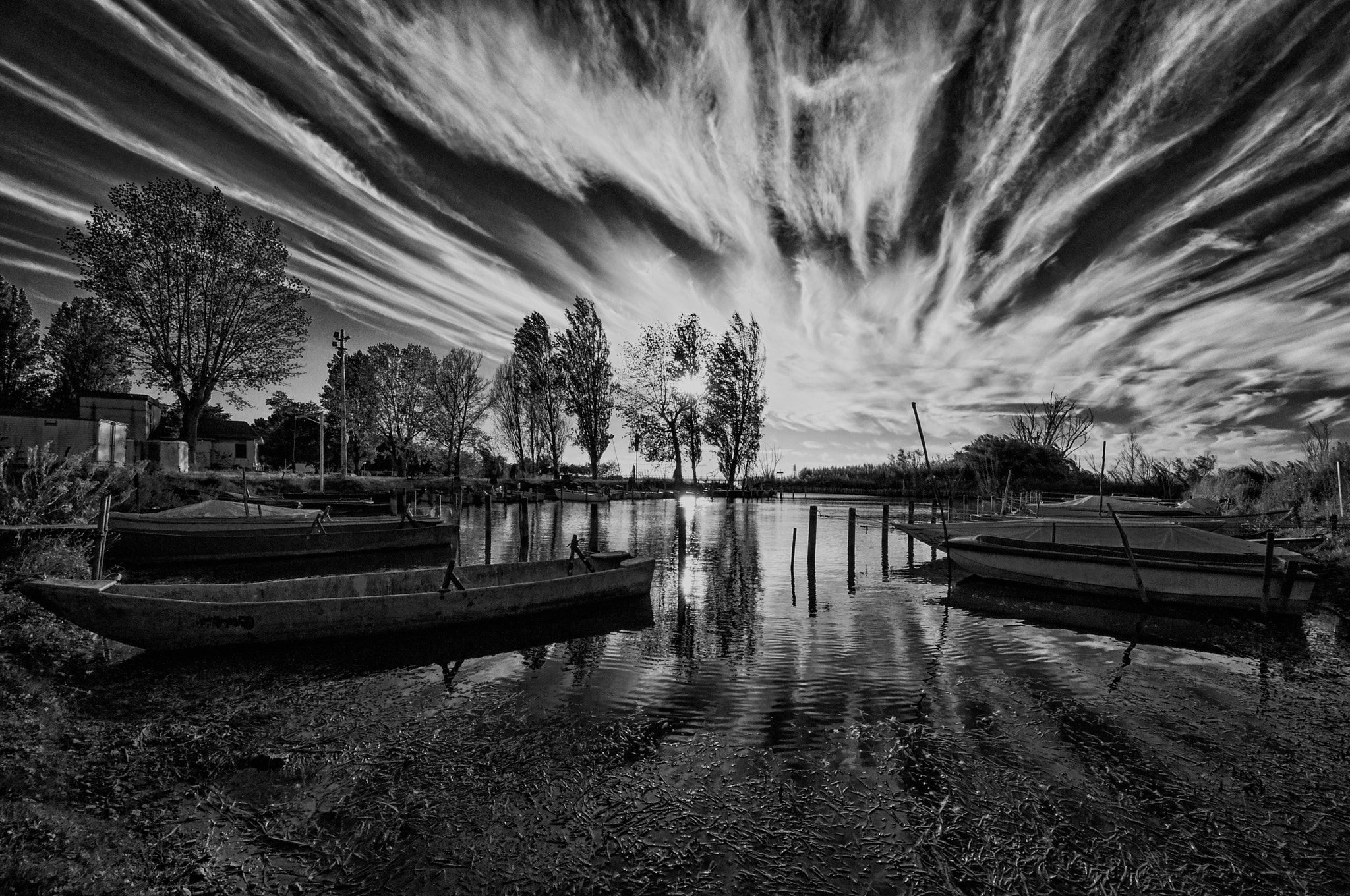 Sigma 8-16mm F4.5-5.6 DC HSM sample photo. Sky and boats photography