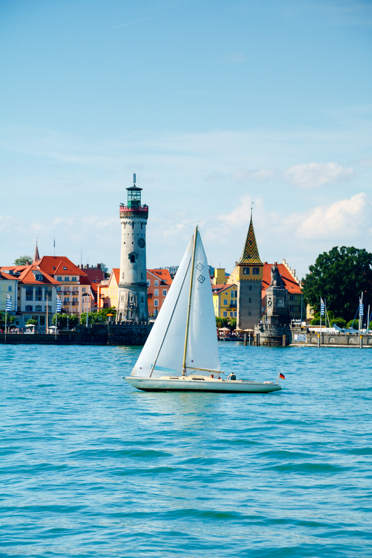 Sigma 18-250mm F3.5-6.3 DC OS HSM sample photo. Hafeneinfahrt lindau photography
