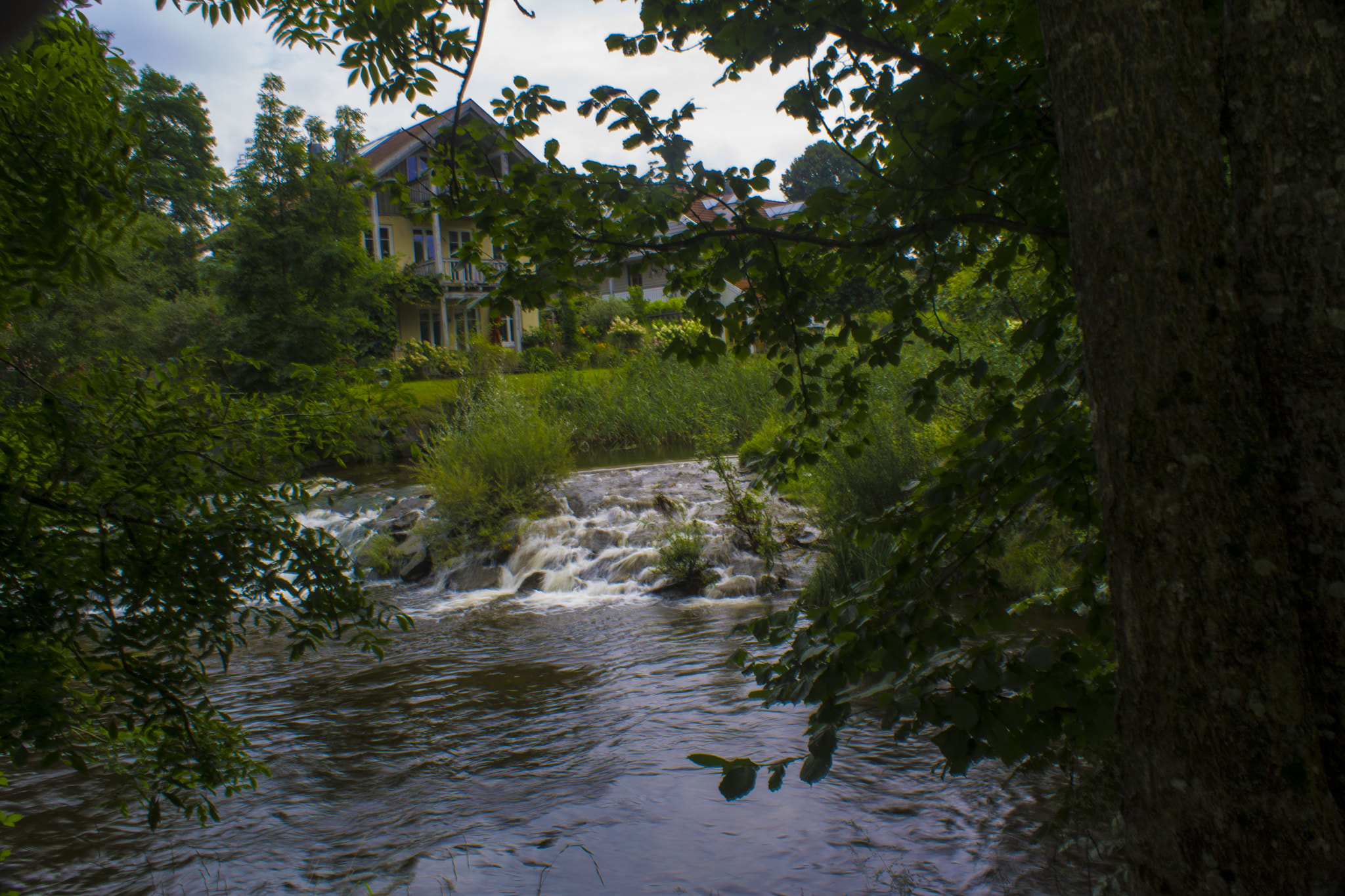 Sony DT 18-70mm F3.5-5.6 sample photo. Mitten in uffing die ache photography