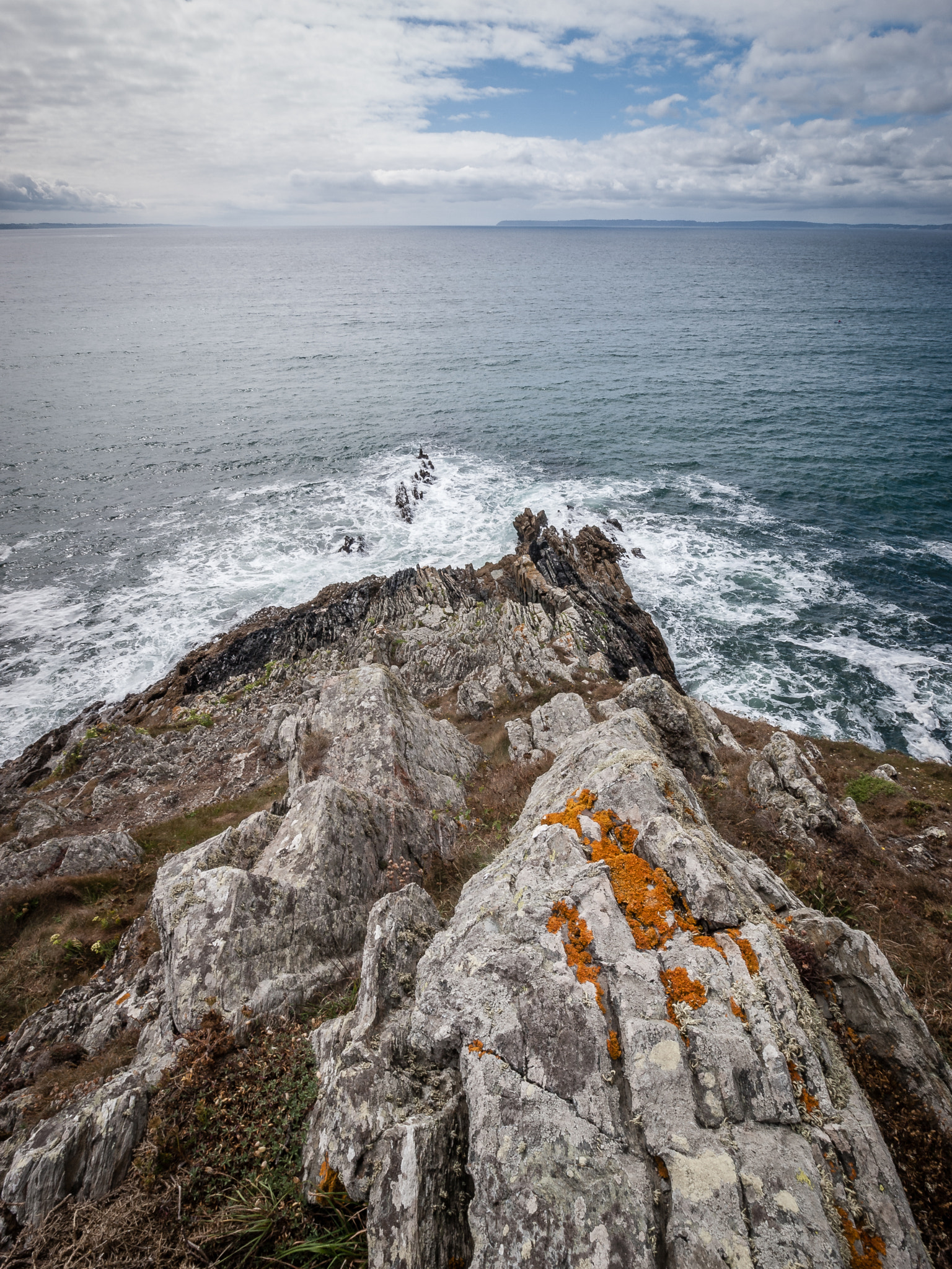 Olympus E-520 (EVOLT E-520) + Olympus Zuiko Digital ED 9-18mm F4.0-5.6 sample photo. Pointe de tal ar grip, bretagne photography