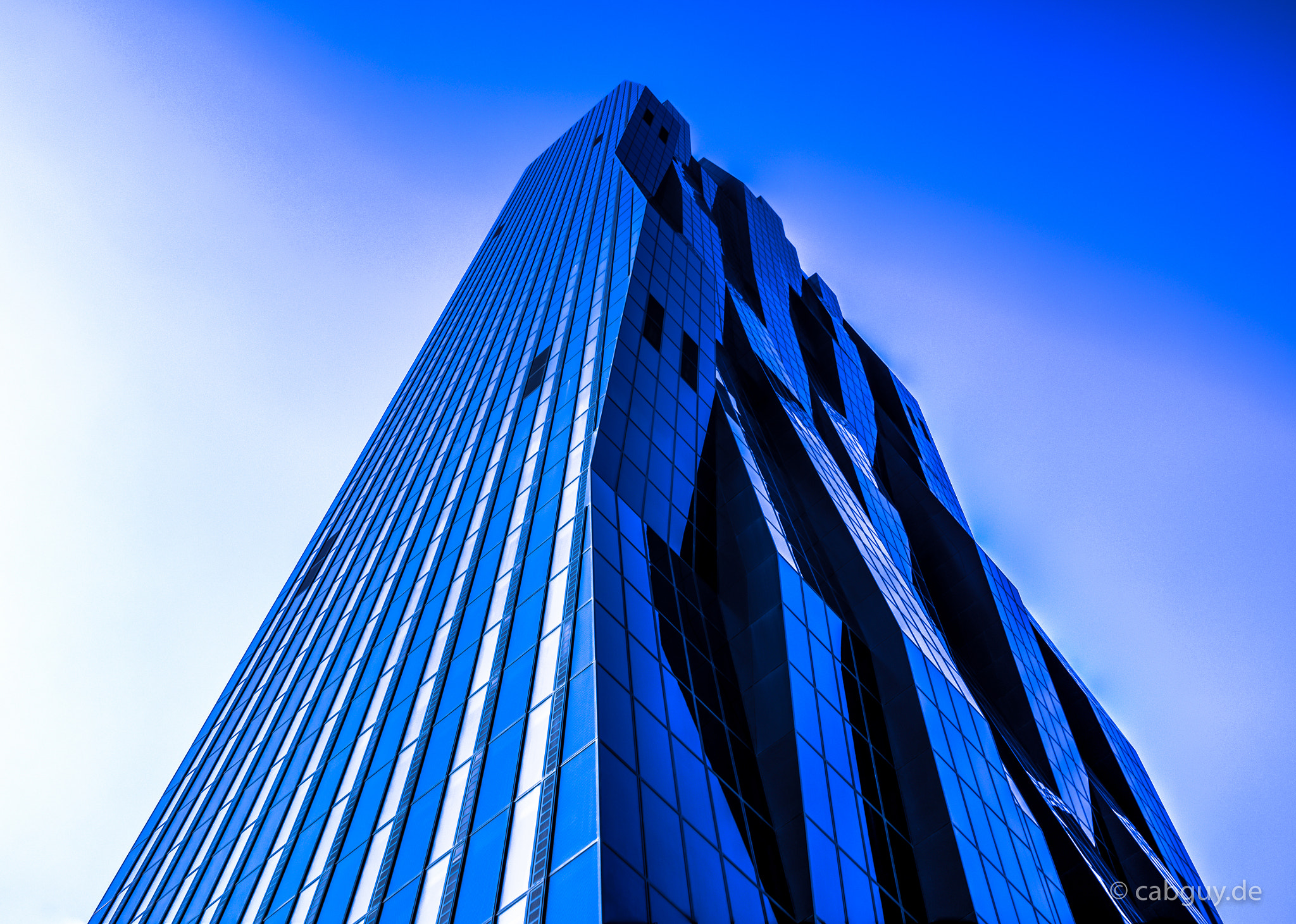 Sony ILCA-77M2 + 10-20mm F3.5 sample photo. Dc in blue photography