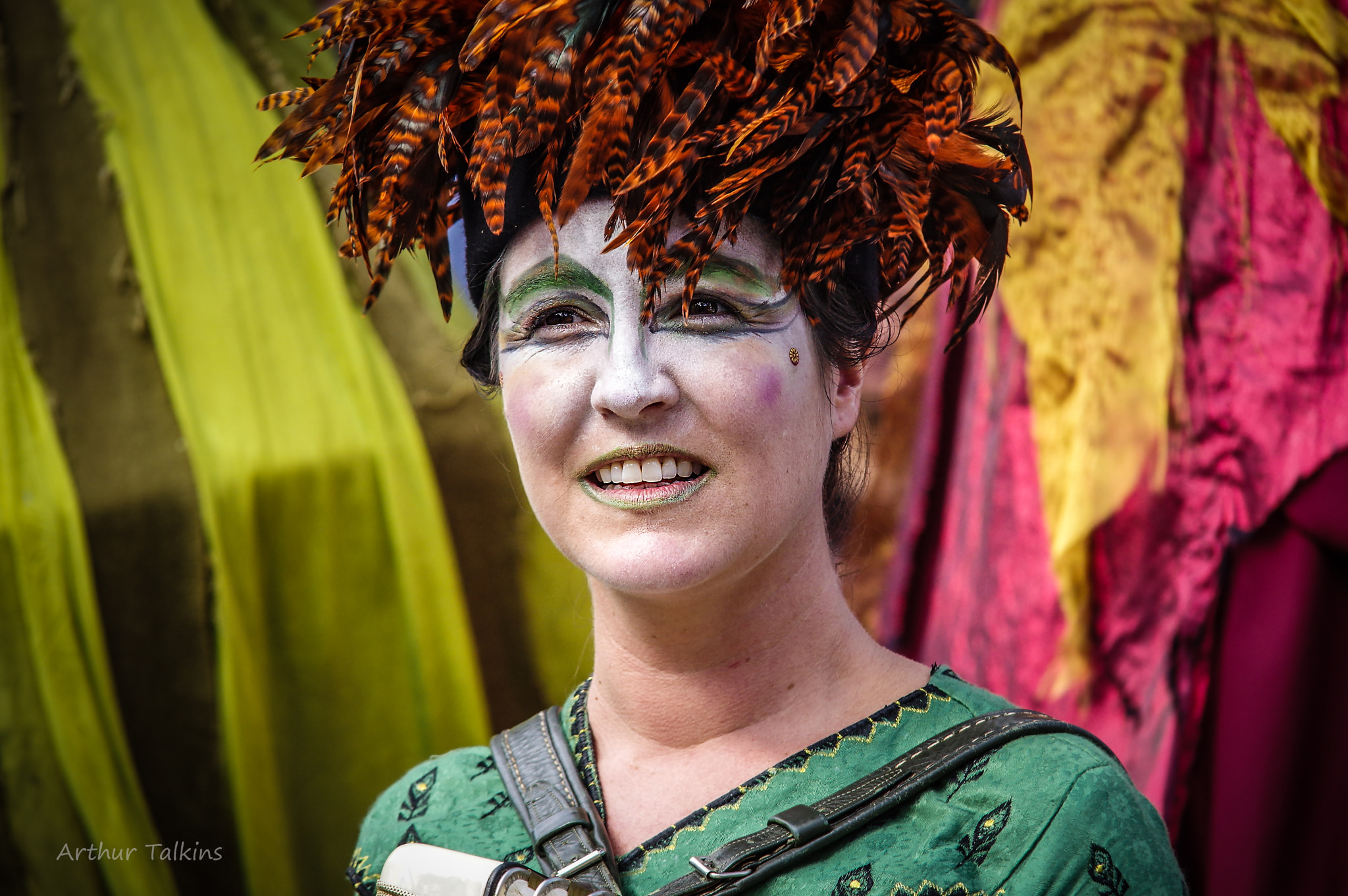 Sigma 70-200mm F2.8 EX DG Macro HSM II sample photo. Street theatre, 1, colours galore... photography