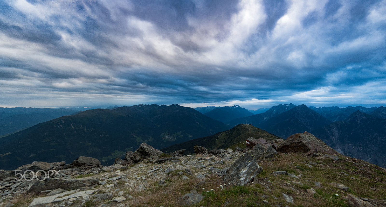 Samyang 14mm F2.8 ED AS IF UMC sample photo. After rain photography