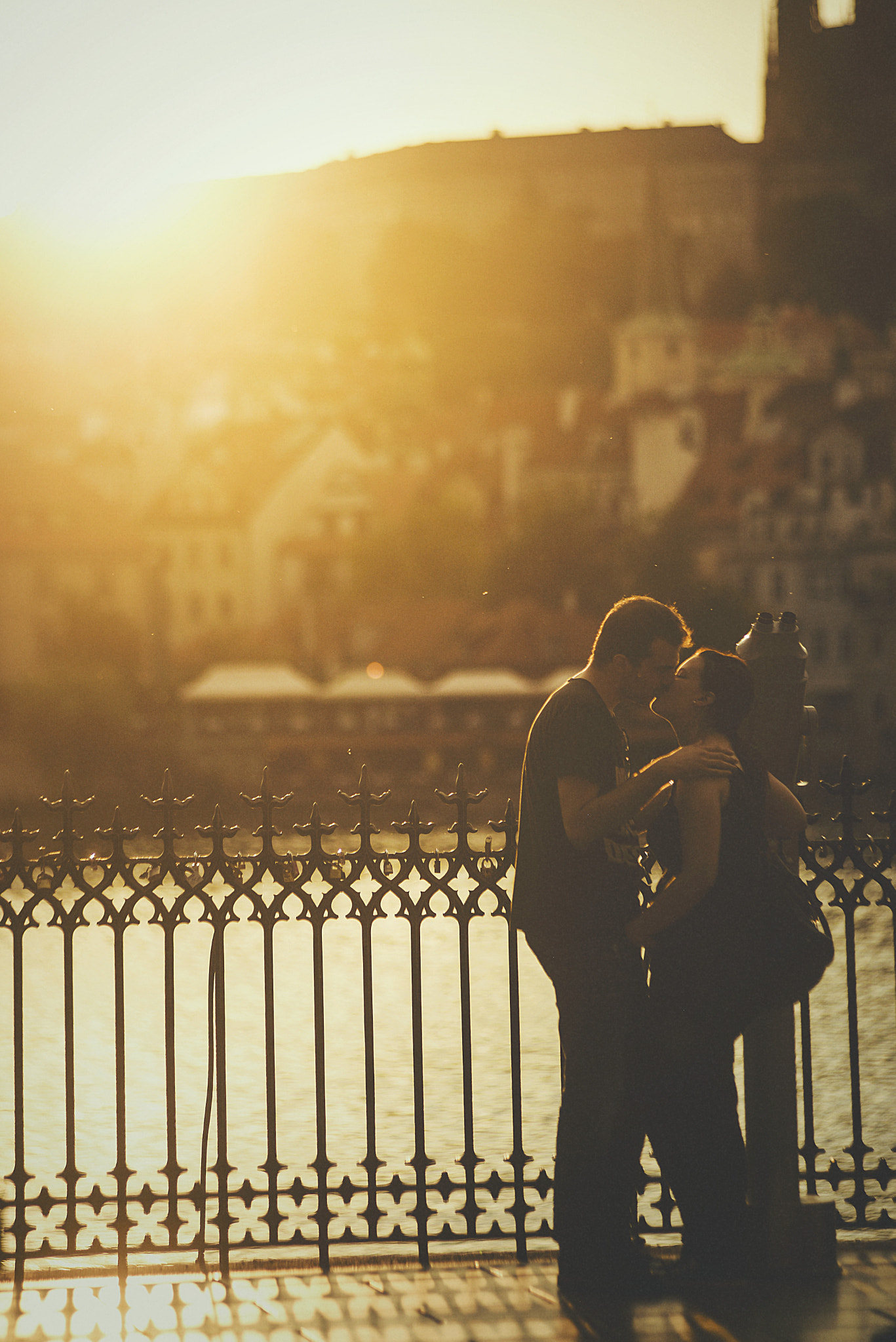 AF Zoom-Nikkor 80-200mm f/2.8 ED sample photo. Love in prague photography