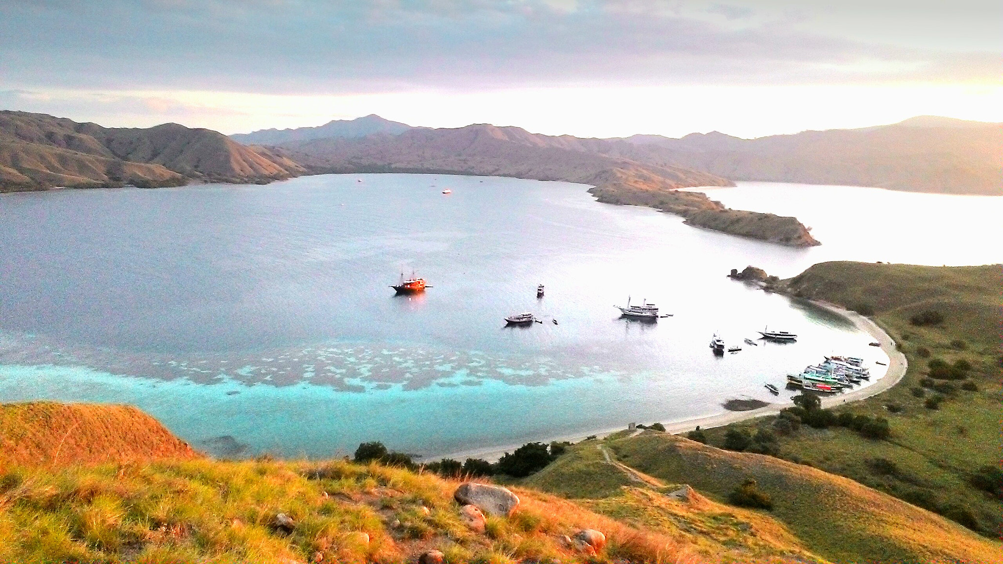 ASUS Z007 sample photo. Gili lawa island photography