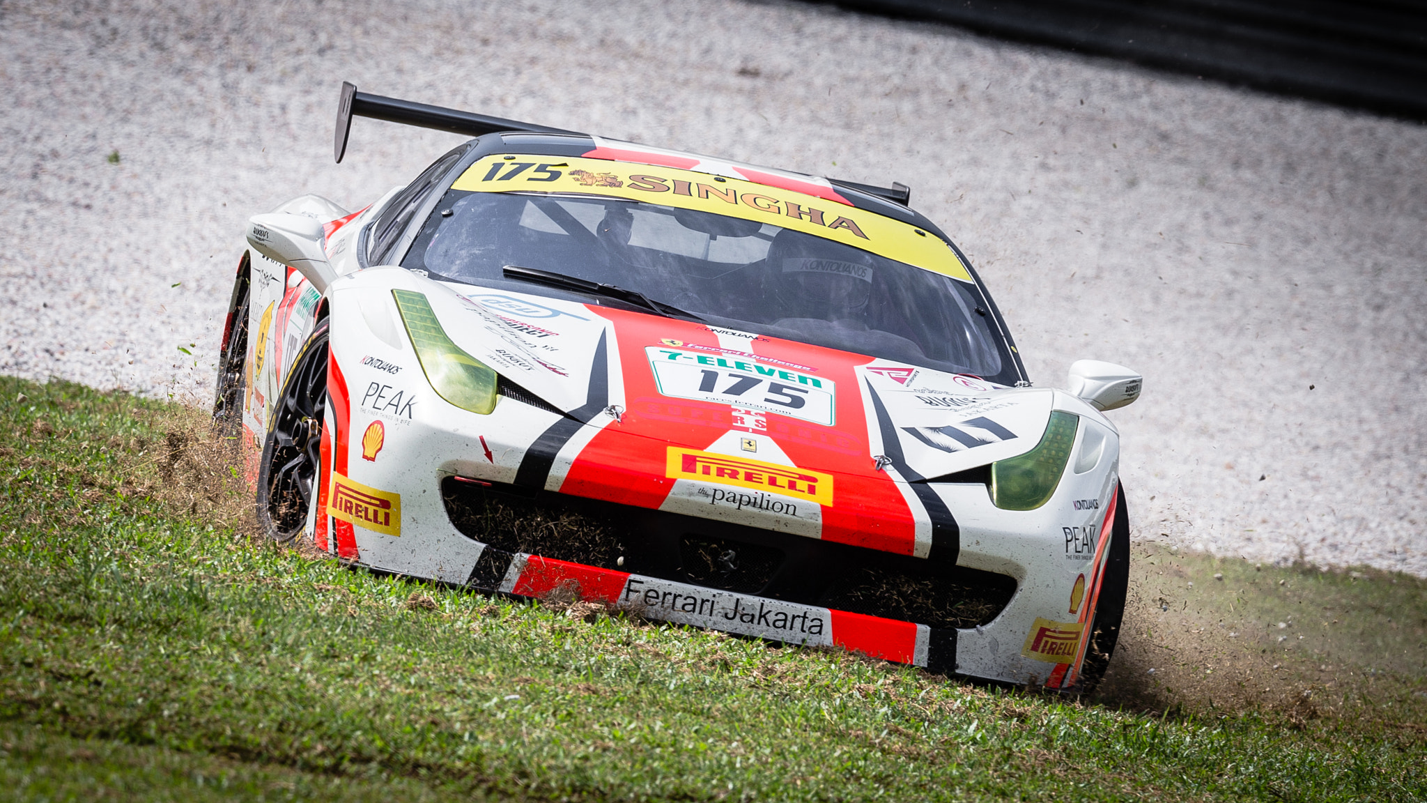 Canon EF 200-400mm F4L IS USM Extender 1.4x sample photo. Ferrari 458 lawnmower in ferrari challenge photography