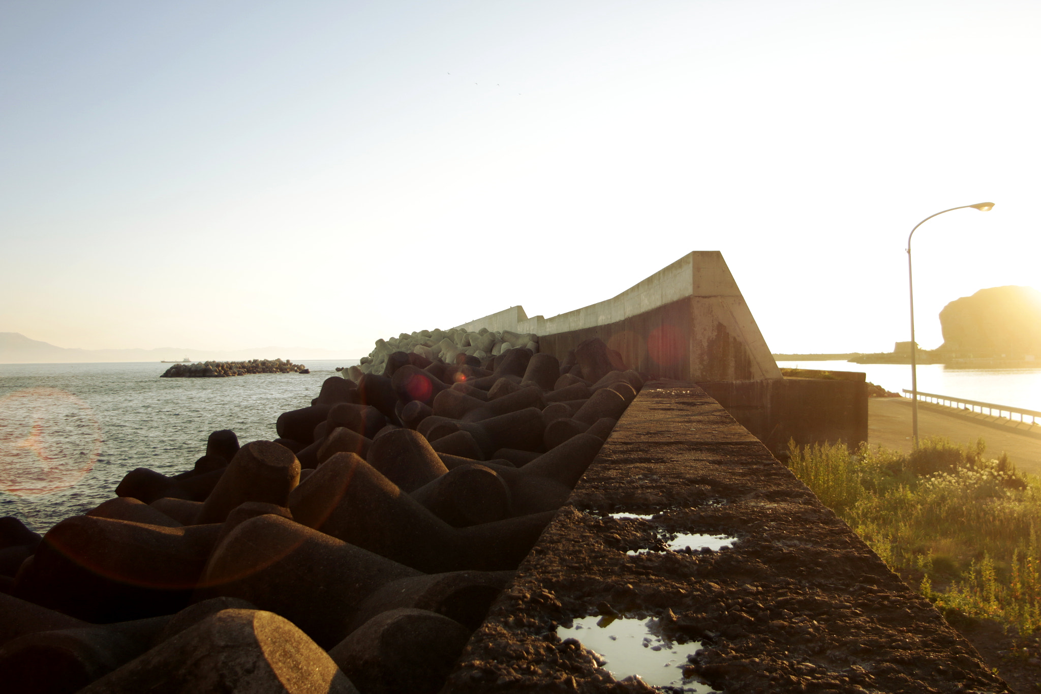 Tamron AF 19-35mm f/3.5-4.5 sample photo. Digue du port photography