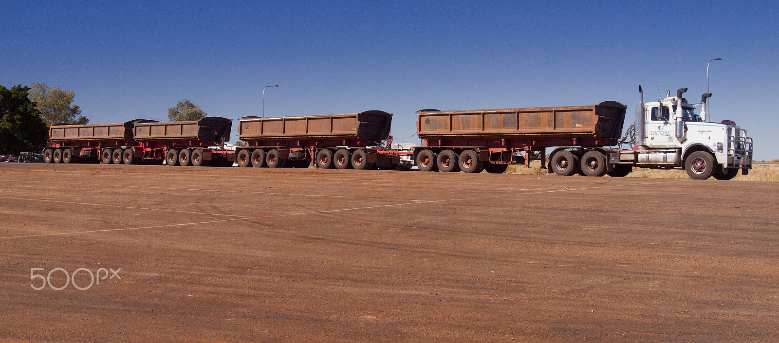 Olympus Zuiko Digital 14-54mm F2.8-3.5 II sample photo. Road train photography