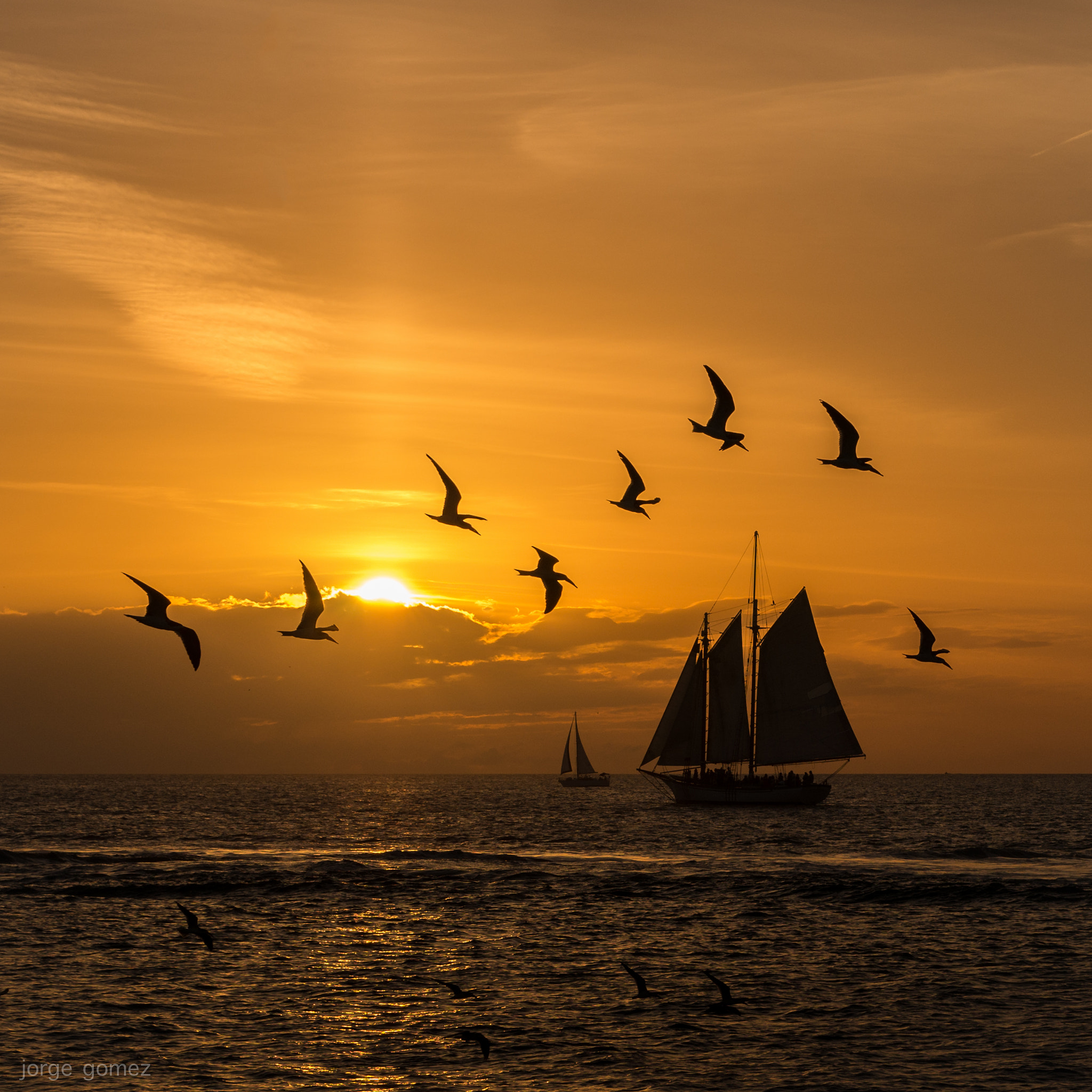 Pentax smc DA* 50-135mm F2.8 ED (IF) SDM sample photo. Sunset pier photography