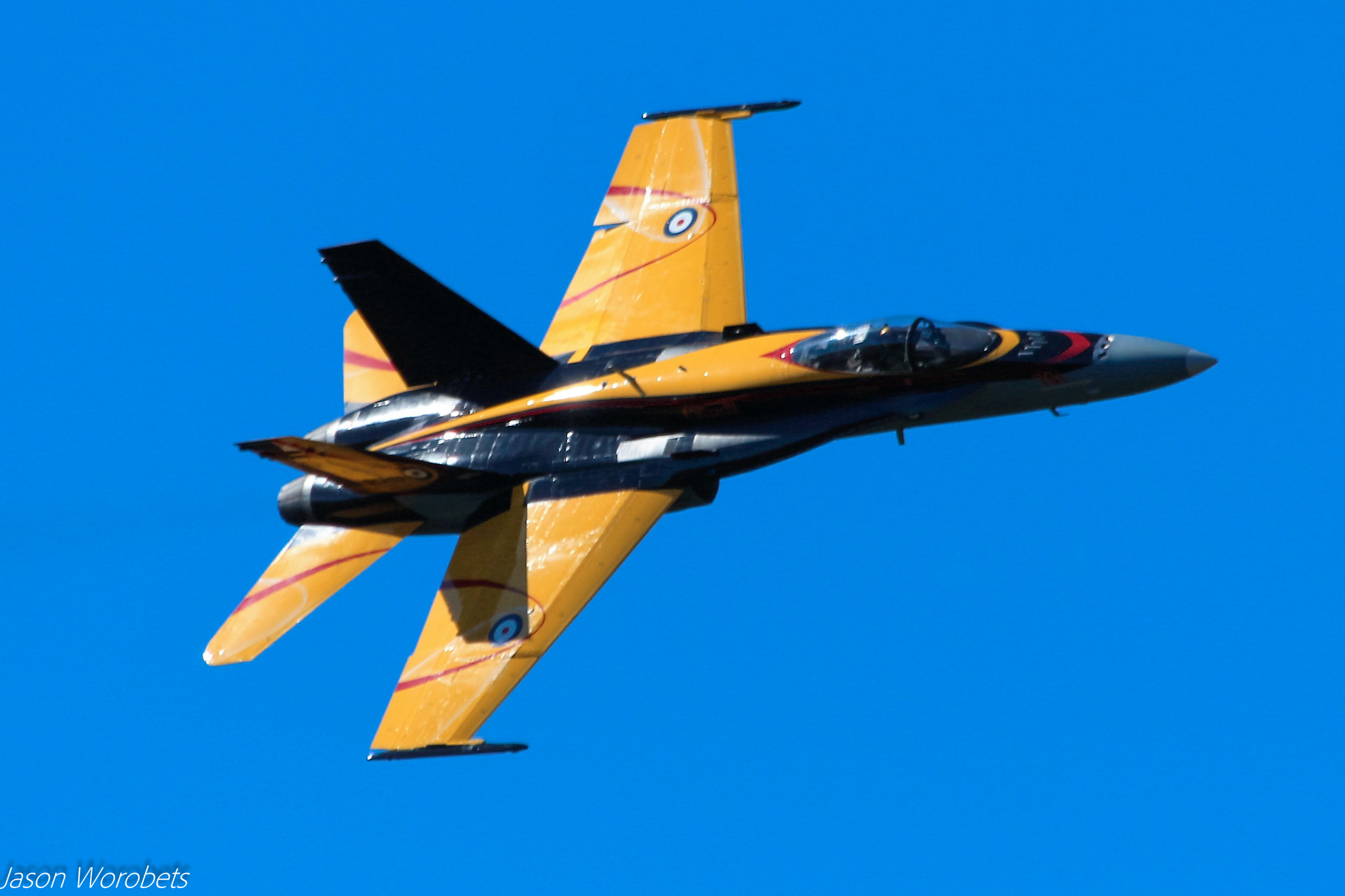 Canon EOS 650D (EOS Rebel T4i / EOS Kiss X6i) + Canon EF 70-300mm F4-5.6 IS USM sample photo. Abbotsford airshow 2016 photography