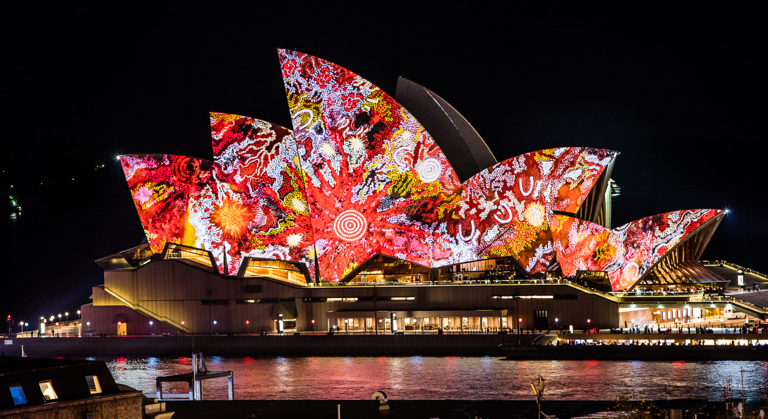 Canon EF 70-200mm F2.8L IS USM sample photo. Vivid sydney photography