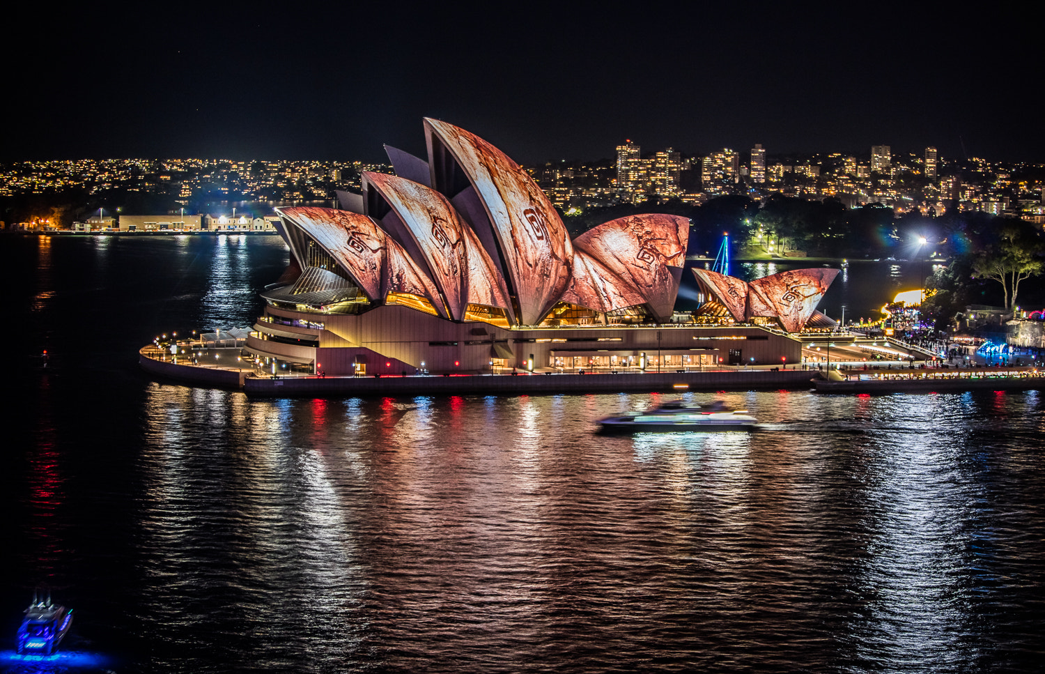 Canon EF 70-200mm F2.8L IS USM sample photo. Vivid sydney photography