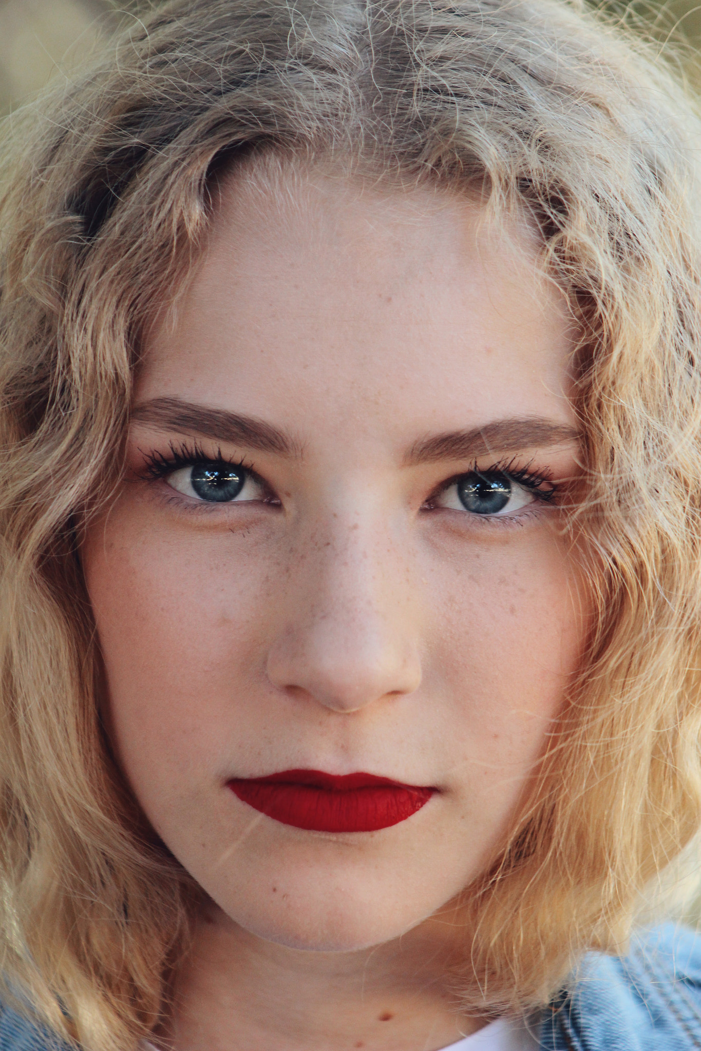 Canon EF75-300mm f/4-5.6 sample photo. Just a face. photography