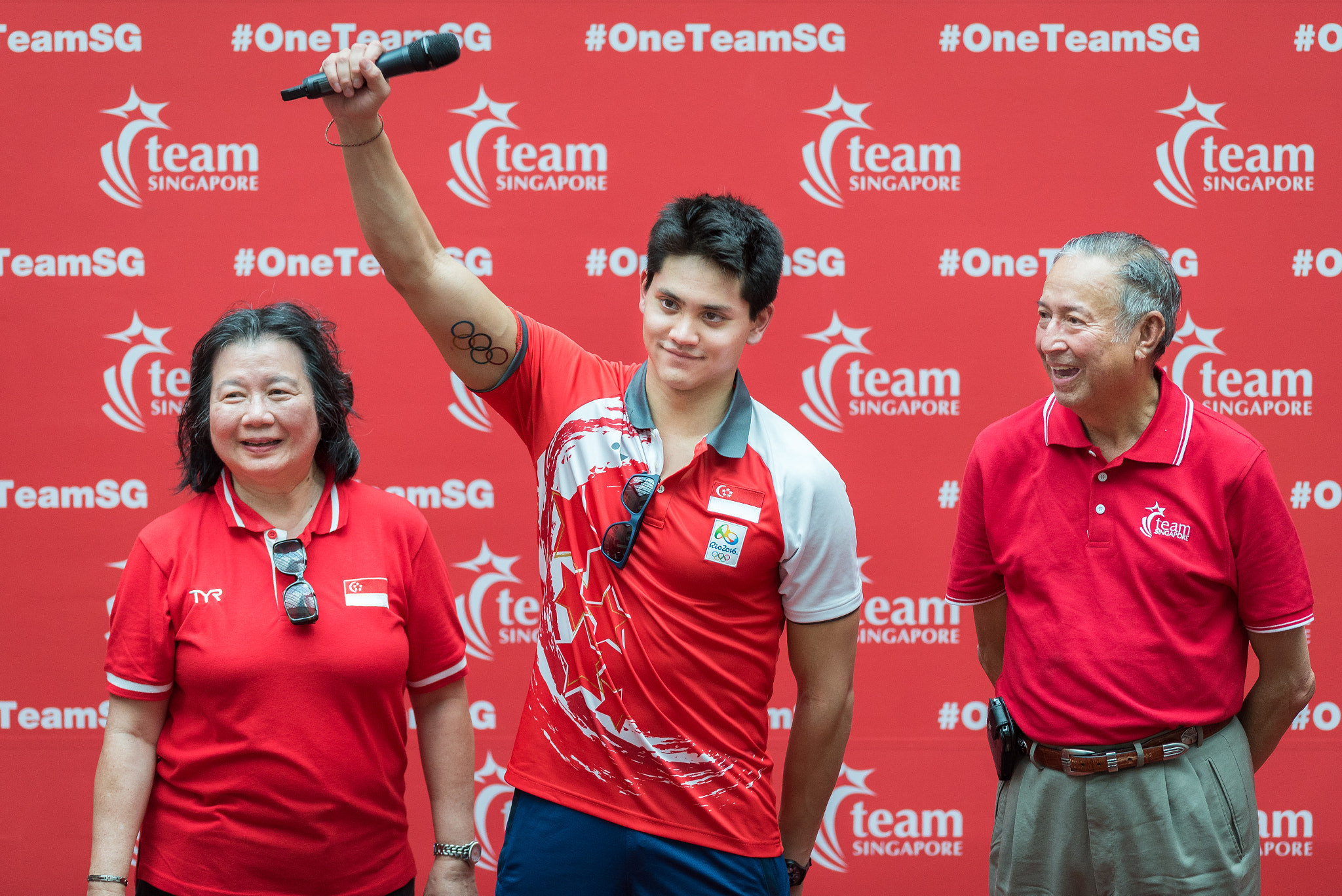 Nikon AF-S Nikkor 300mm F2.8G ED VR II sample photo. Joseph schooling and his parents photography
