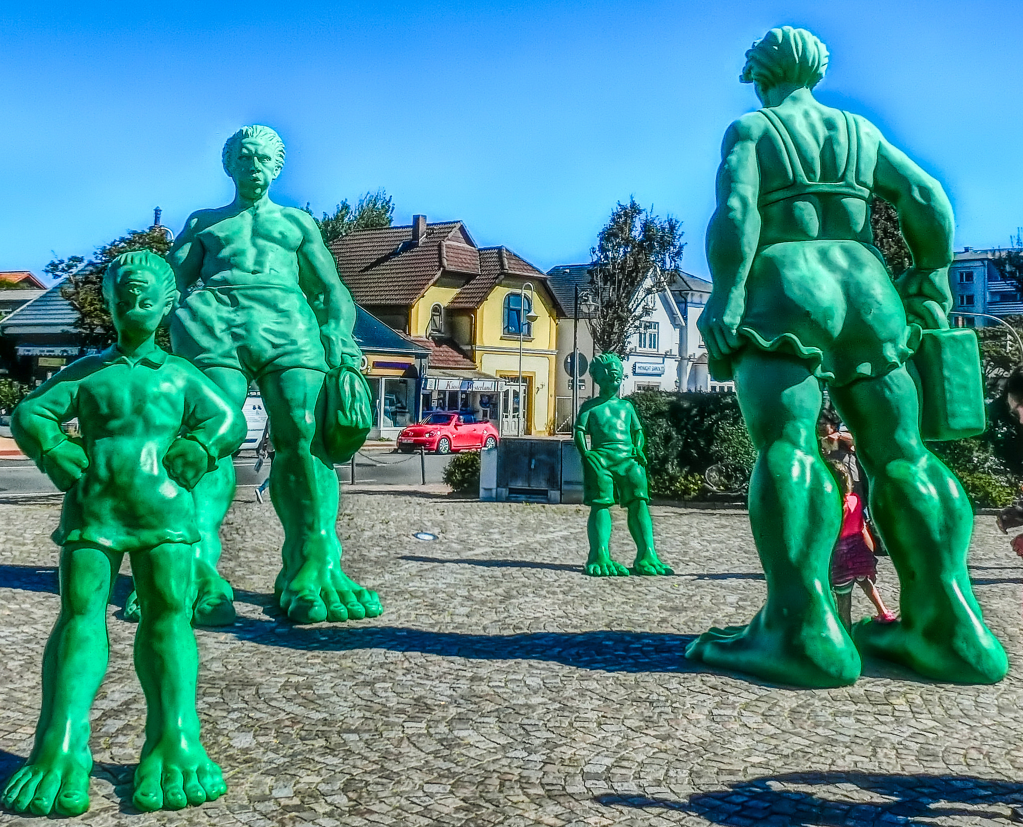 CASIO EX-ZR500 sample photo. Hulk family in vacation (sylt) photography