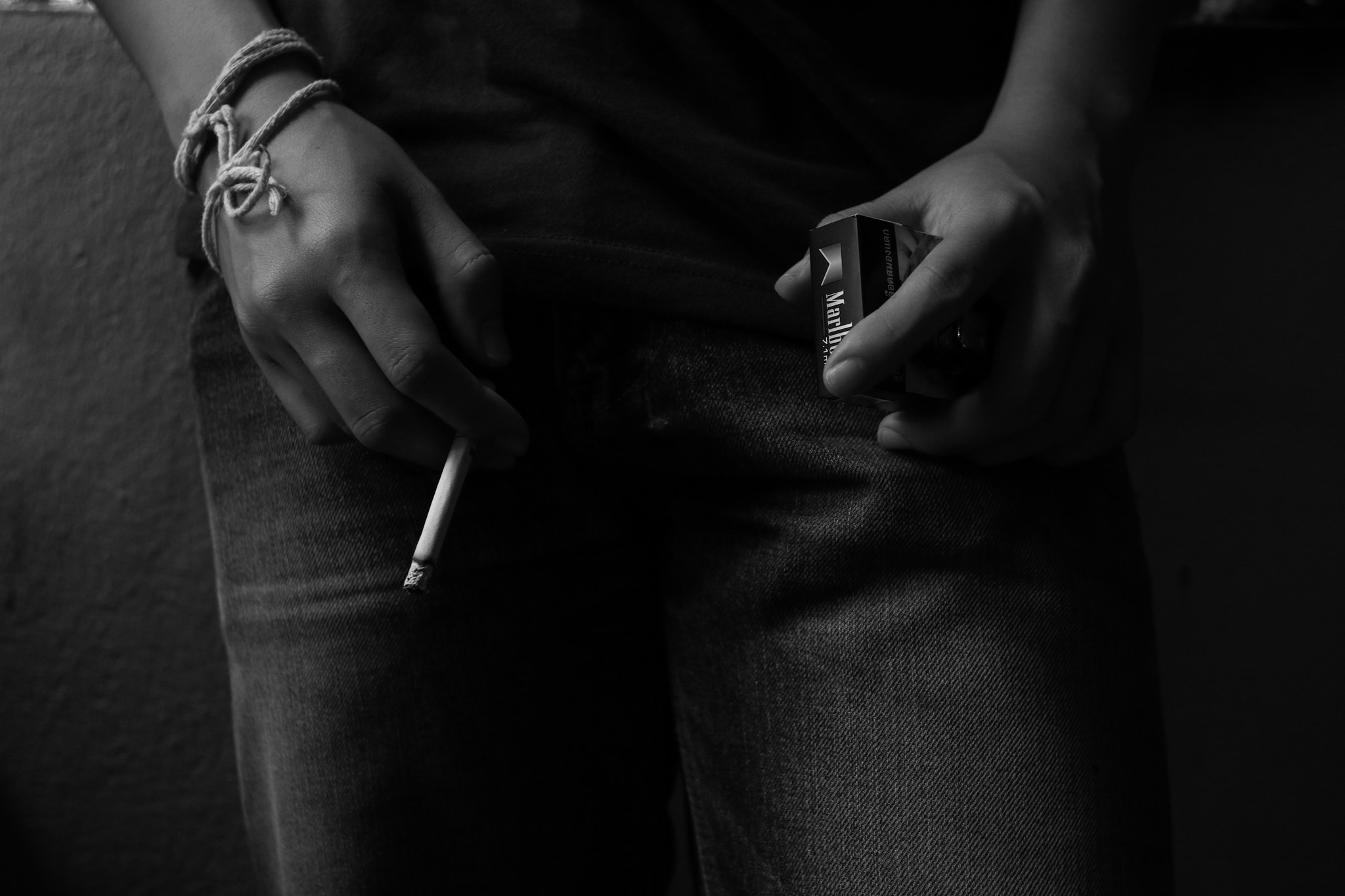 Canon EOS 760D (EOS Rebel T6s / EOS 8000D) sample photo. Smoker photography