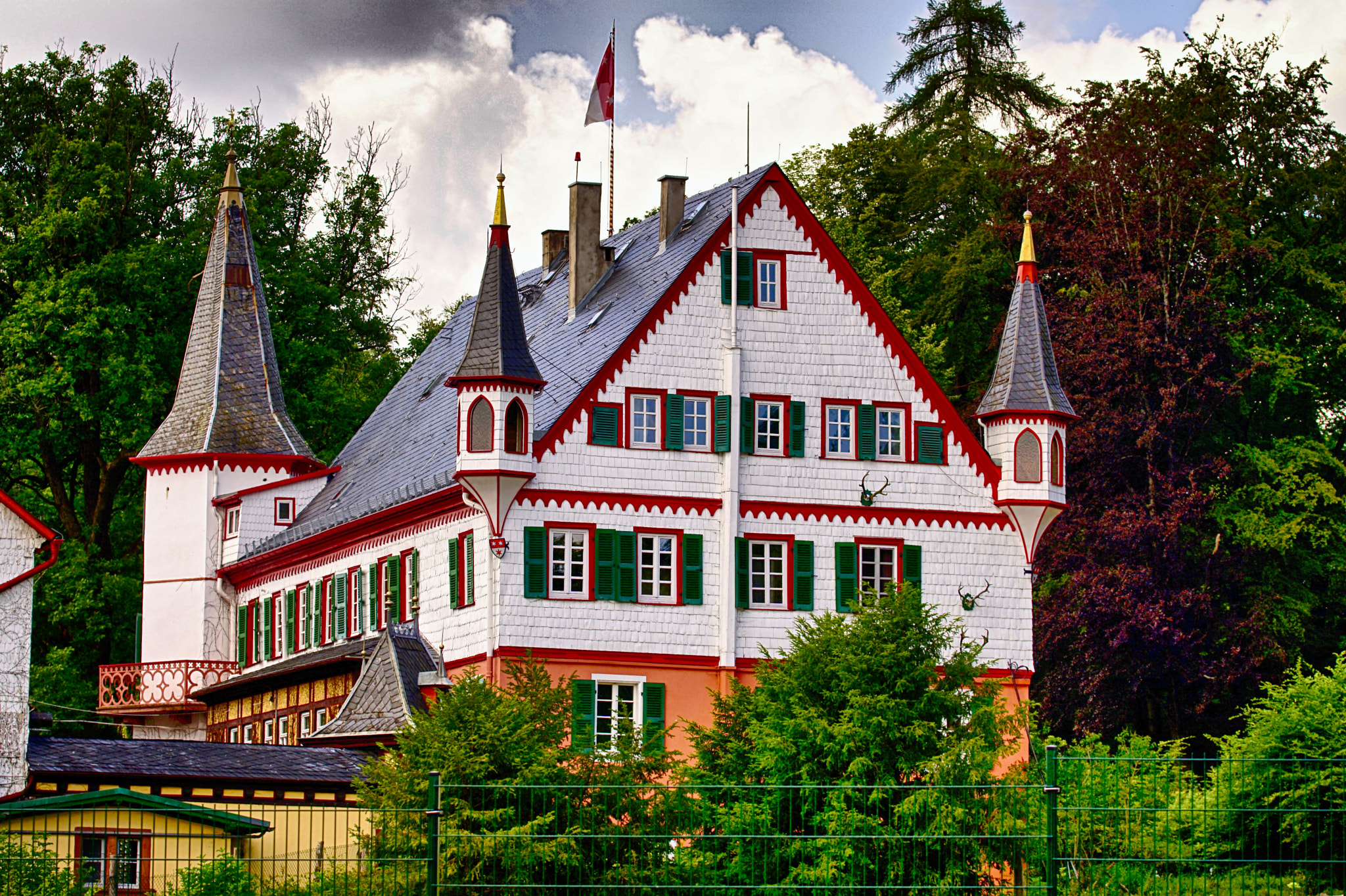 90mm F2.8 Macro SSM sample photo. Jagdschloss eulbach photography