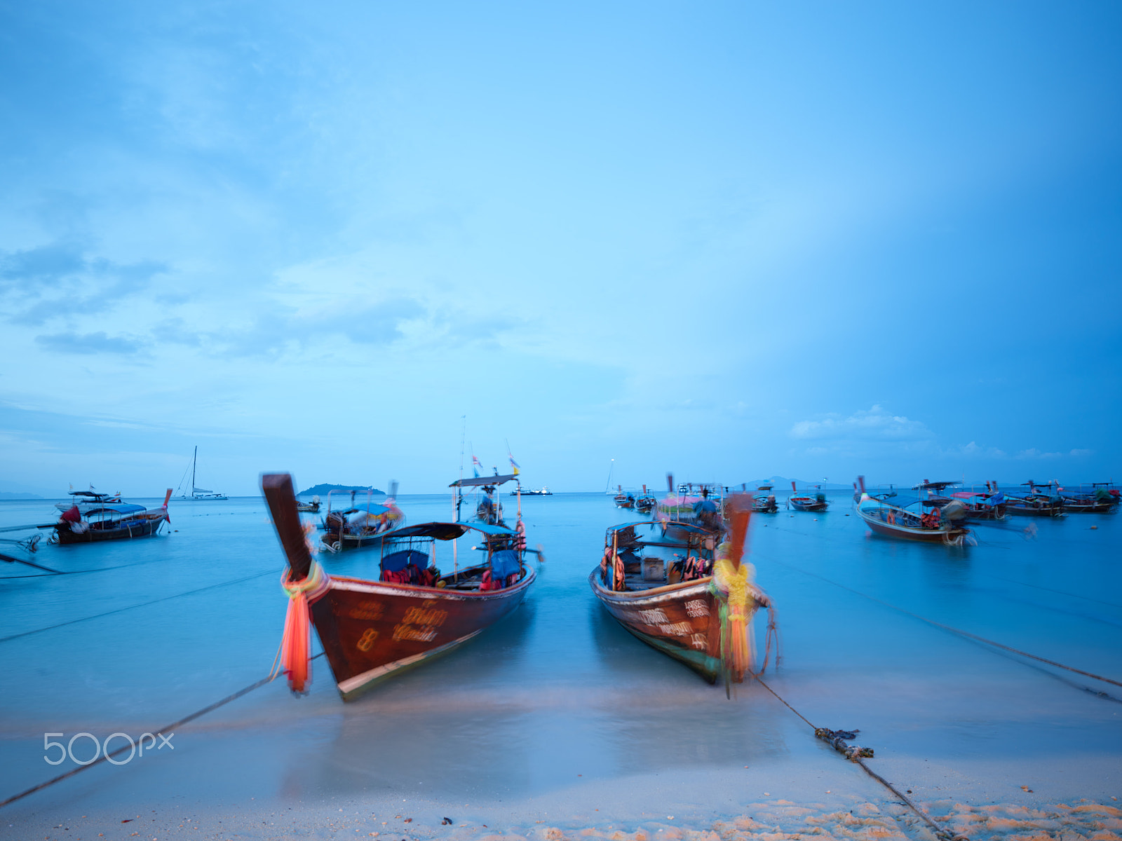 Phase One IQ3 100MP + Schneider LS 35mm f/3.5 sample photo. Phi phi boats photography