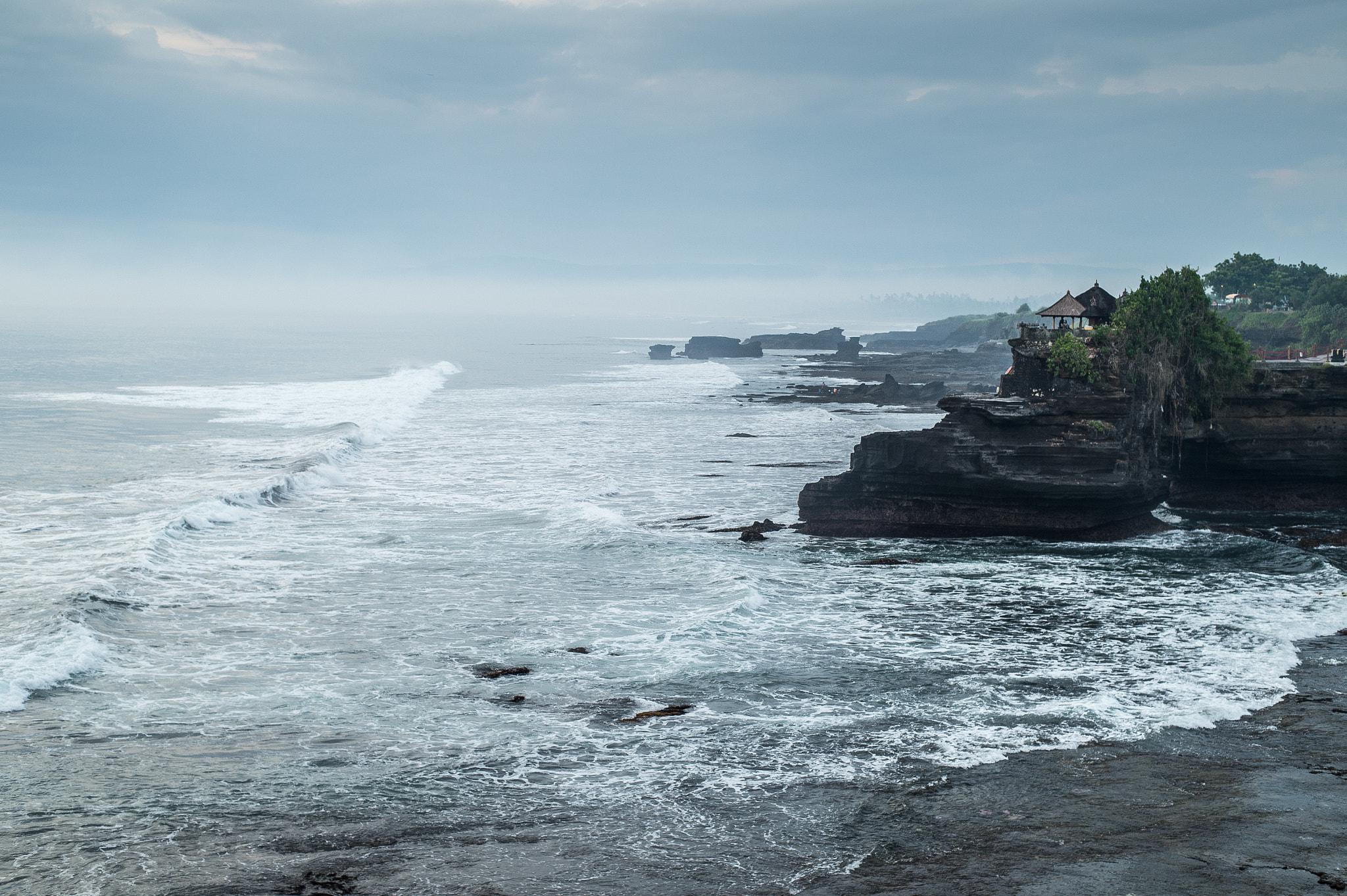 Nikon D4S + Nikon AF-S Nikkor 50mm F1.8G sample photo. Tanah lot temple, bali photography