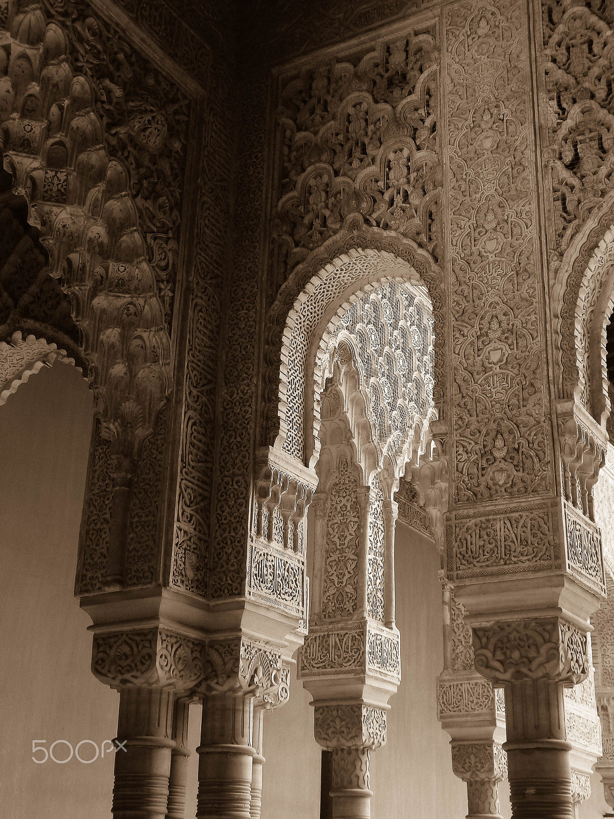 Leica V-Lux 3 sample photo. Colonnes photography