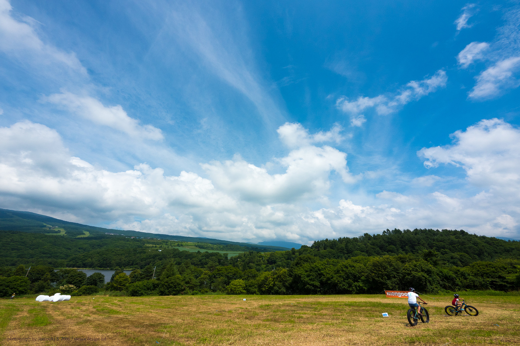 Olympus PEN-F + Panasonic Lumix G Vario 7-14mm F4 ASPH sample photo. Happy camping day photography