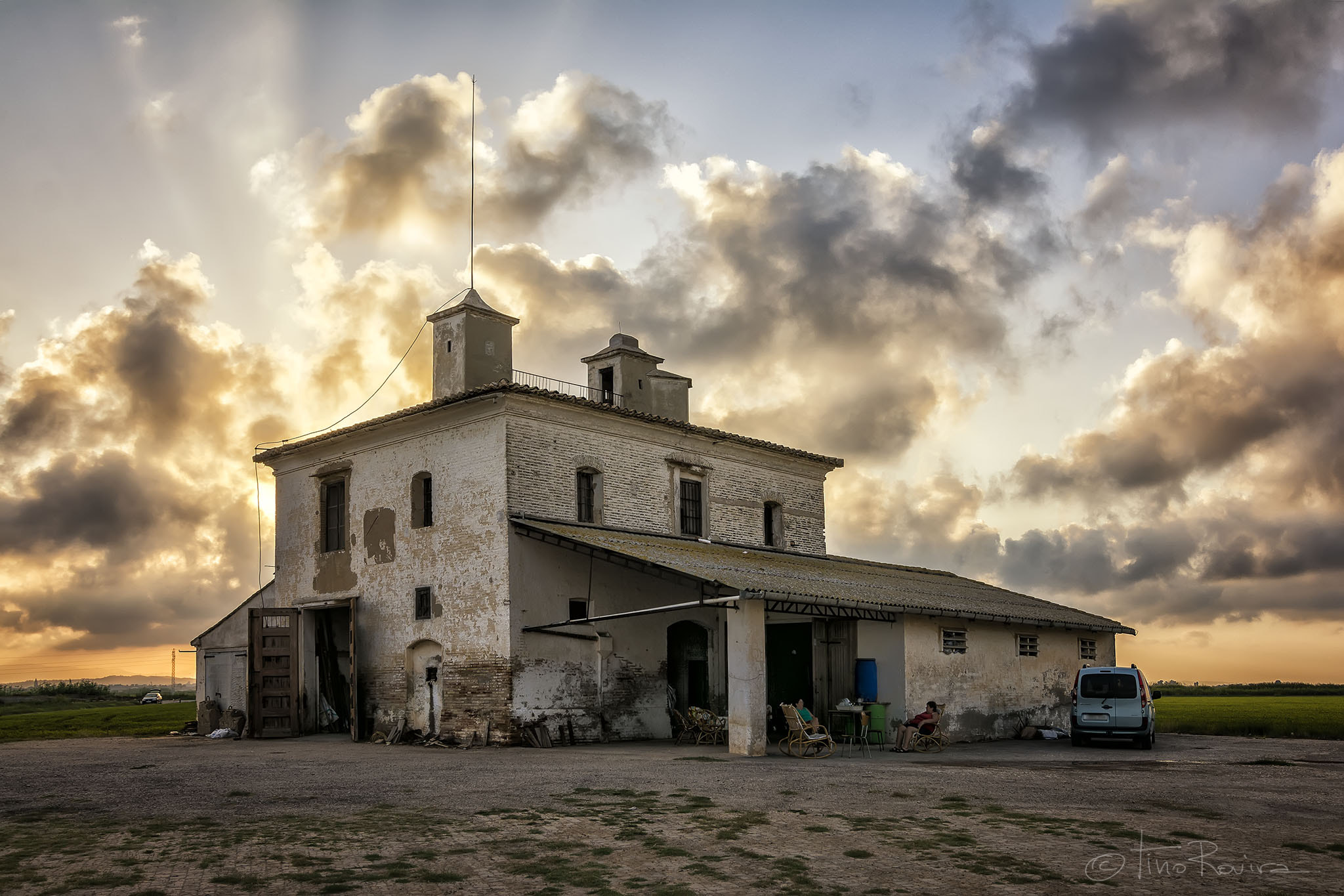 Tokina AT-X Pro 12-24mm F4 (IF) DX sample photo. Tarde de asueto y charla photography