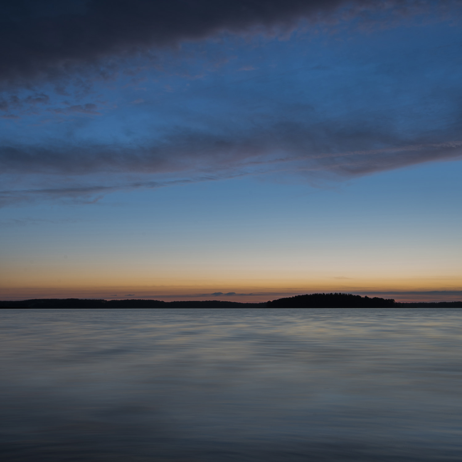 Tokina AT-X 16-28mm F2.8 Pro FX sample photo. Simple colors photography