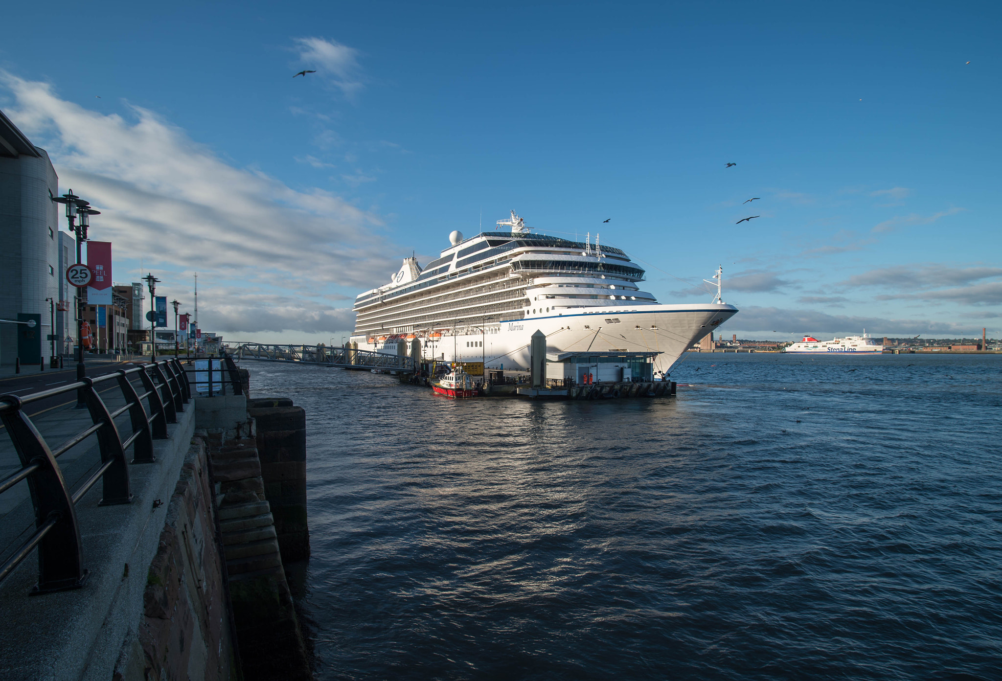 Sigma 17-35mm F2.8-4 EX DG  Aspherical HSM sample photo. Mv marina in liverpool. photography