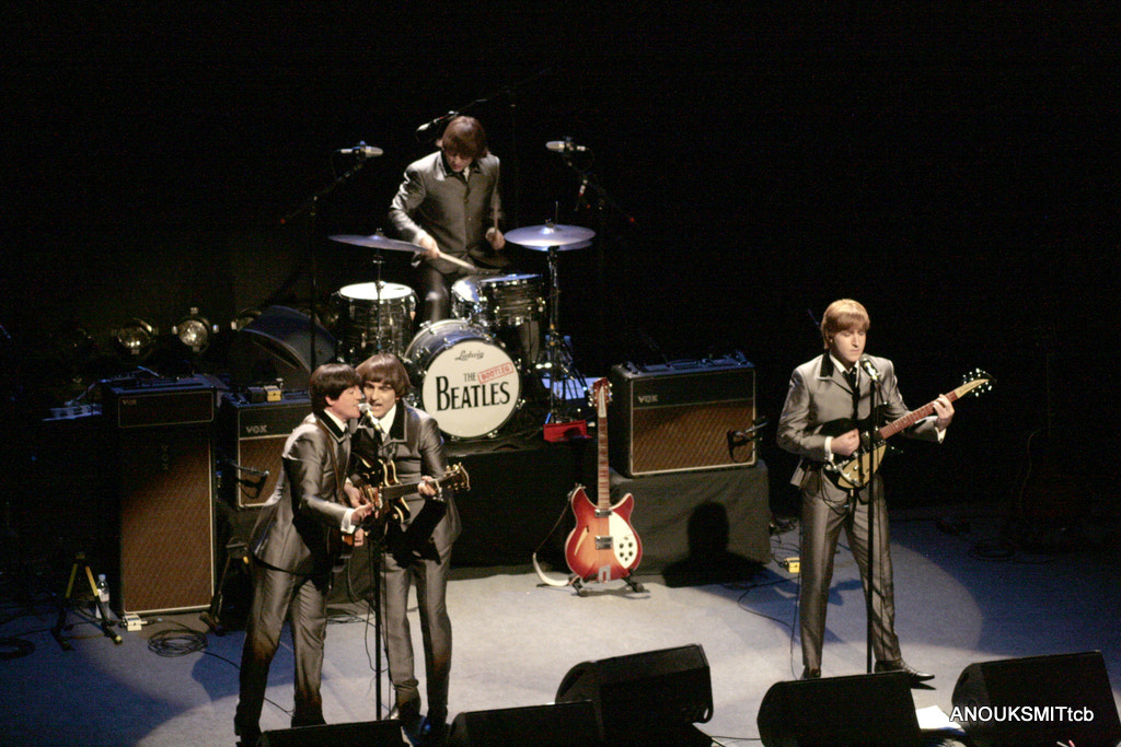 Canon EOS 400D (EOS Digital Rebel XTi / EOS Kiss Digital X) sample photo. The bootleg beatles photography