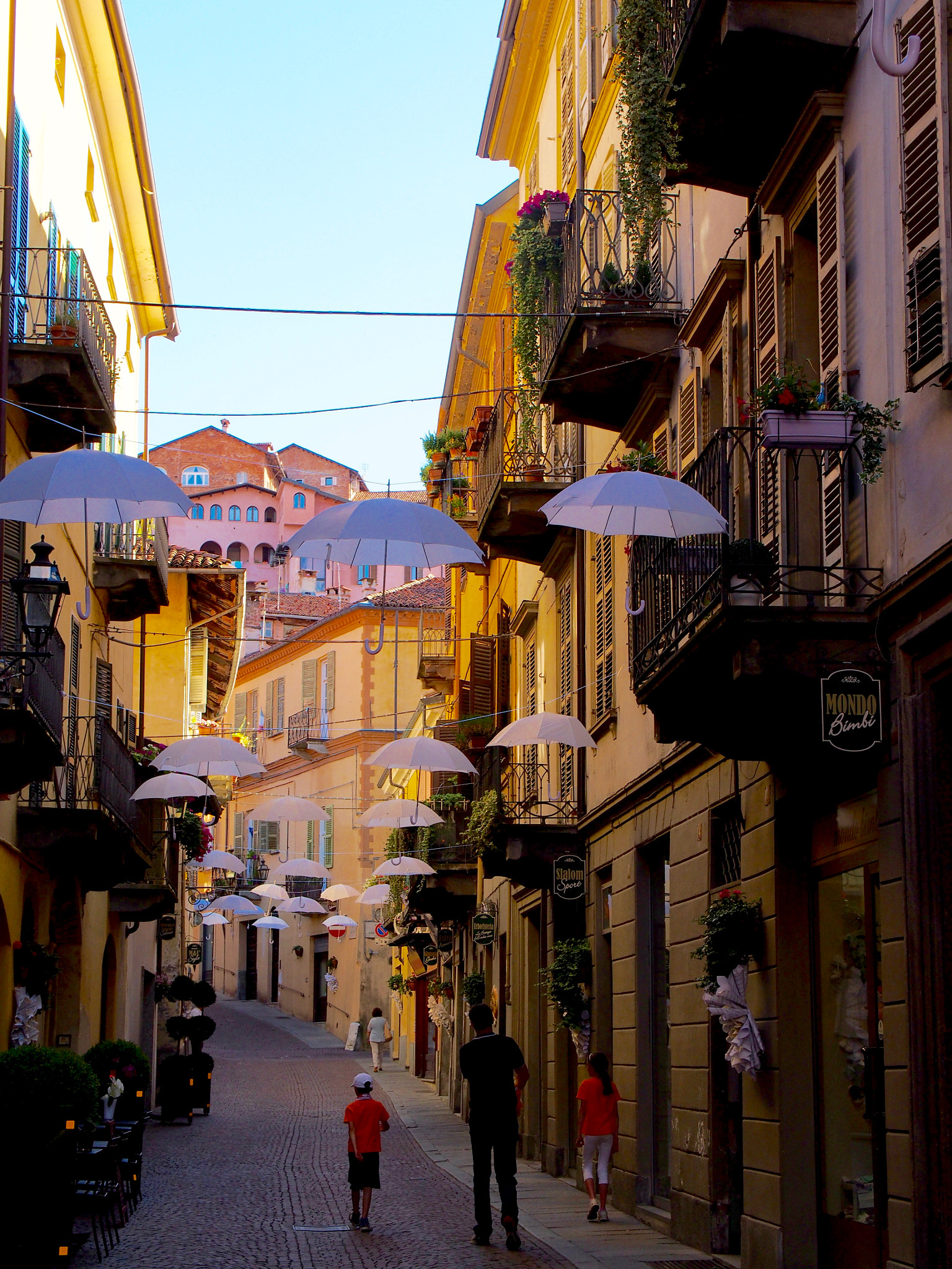 Olympus OM-D E-M5 sample photo. Saluzzo's umbrellas photography