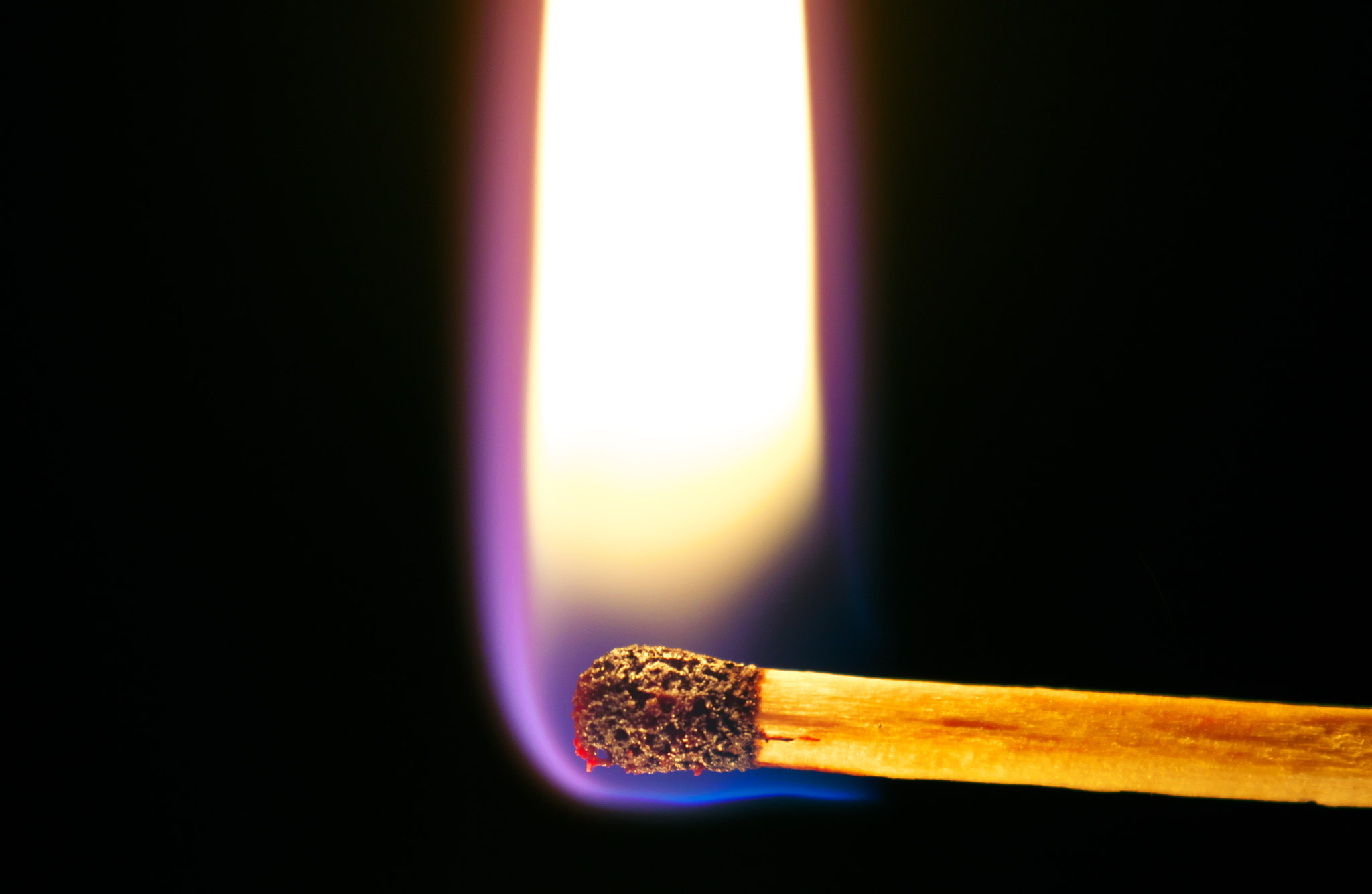 VR 18-55mm F/3.5-5.6 G sample photo. Fire. photography