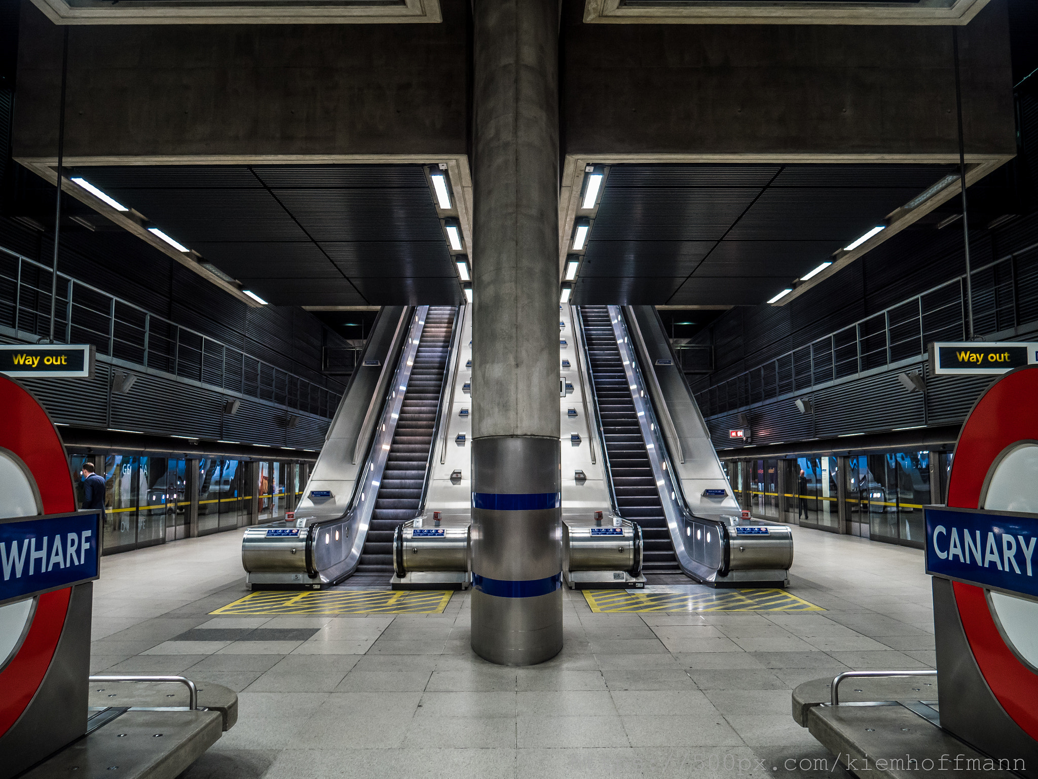 LUMIX G VARIO 14-42/F3.5-5.6 II sample photo. Canary wharf station photography