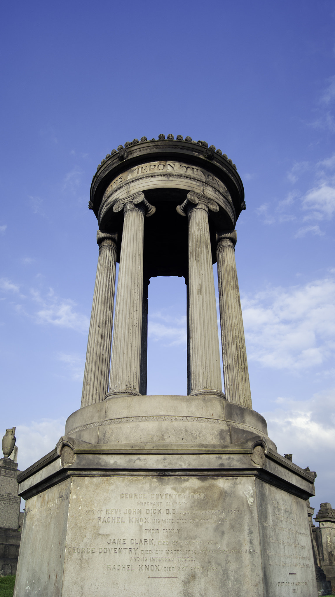 Sony Alpha DSLR-A290 + Sony DT 18-55mm F3.5-5.6 SAM sample photo. Glasgow necropolis photography