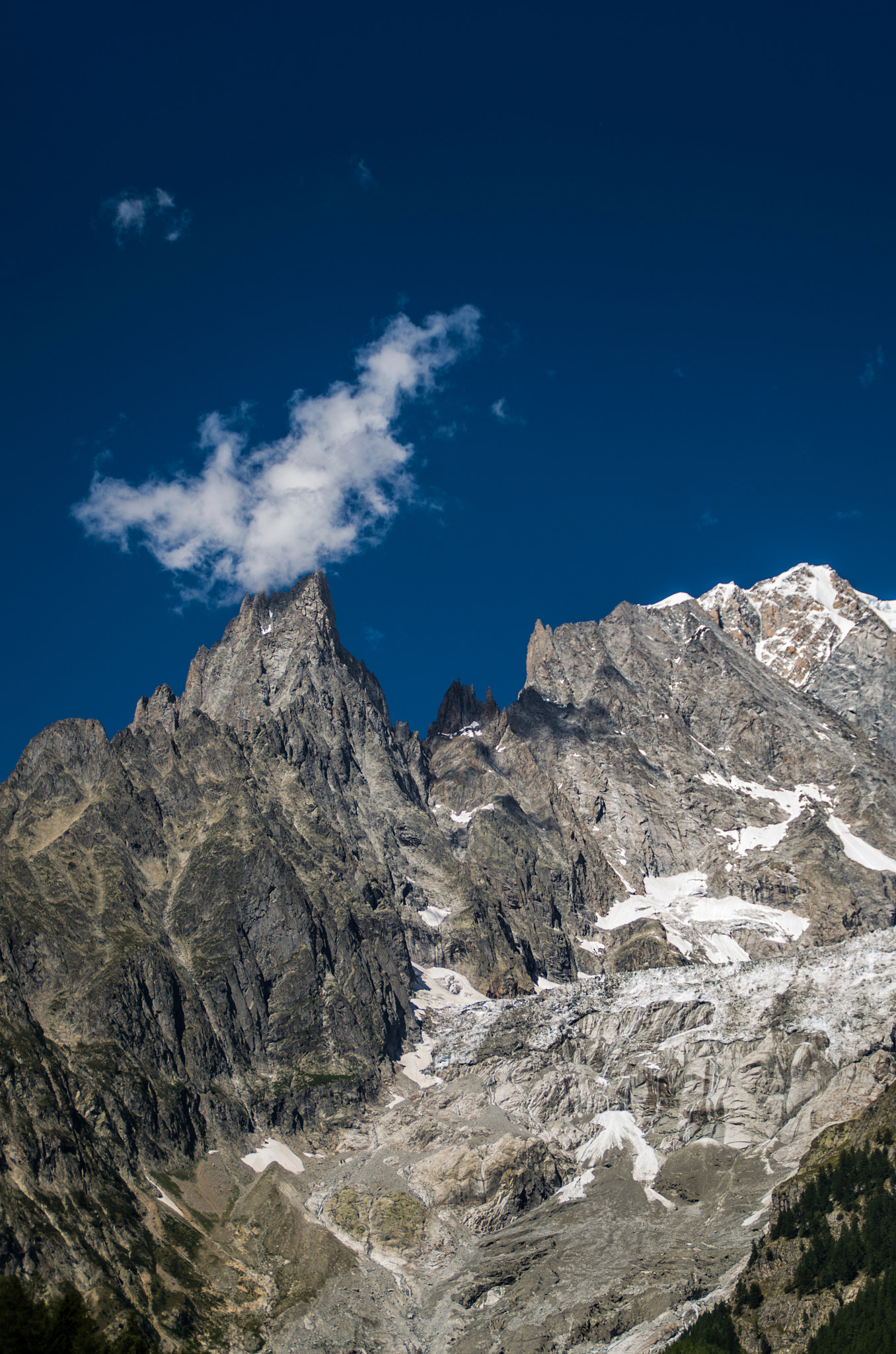 Tamron AF 18-200mm F3.5-6.3 XR Di II LD Aspherical (IF) Macro sample photo. Monte bianco, valle d'aosta photography