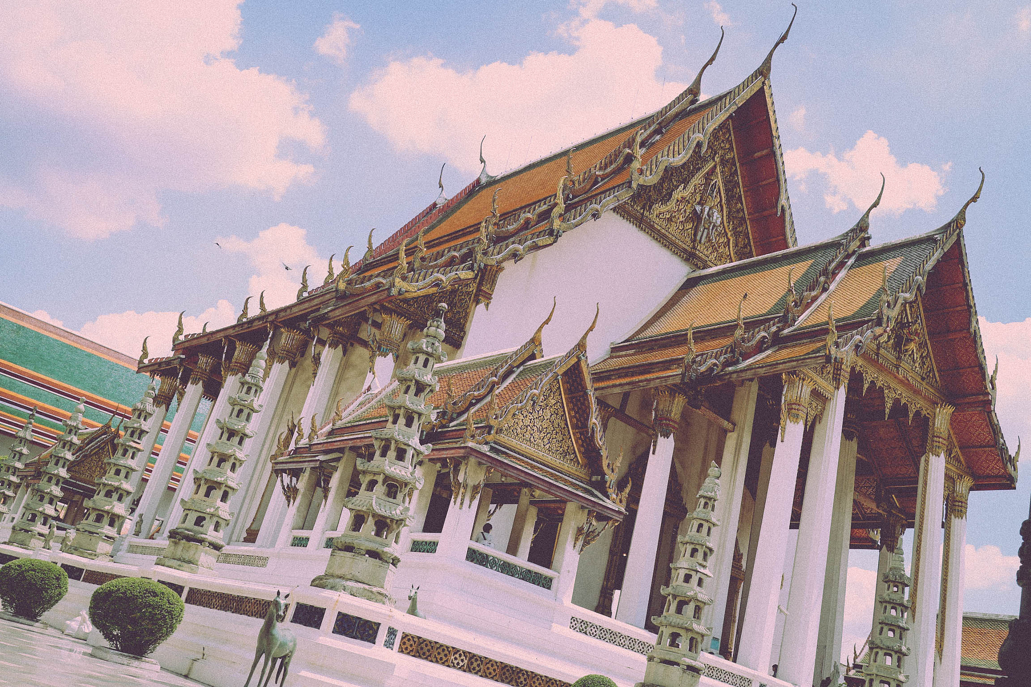 Canon EOS M10 + Canon EF-M 22mm F2 STM sample photo. Old bangkok zone : thailand photography